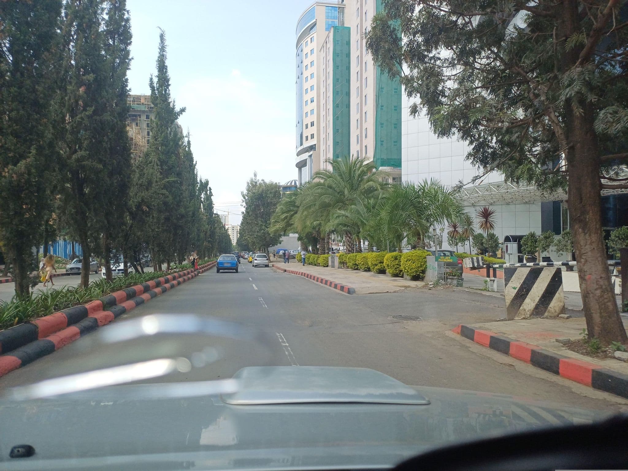 Street view near أنتركونتينتال (فرع أثيوبيا), Addis Ababa — © Agraw (CC BY-SA · Mapillary)