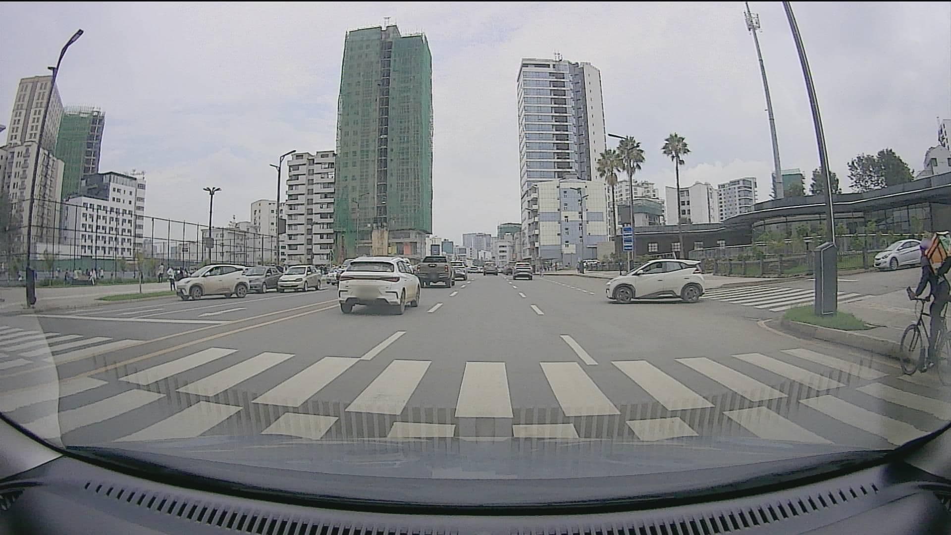 Street view near TDS Hotel, Addis Ababa — © amtxi (CC BY-SA · Mapillary)