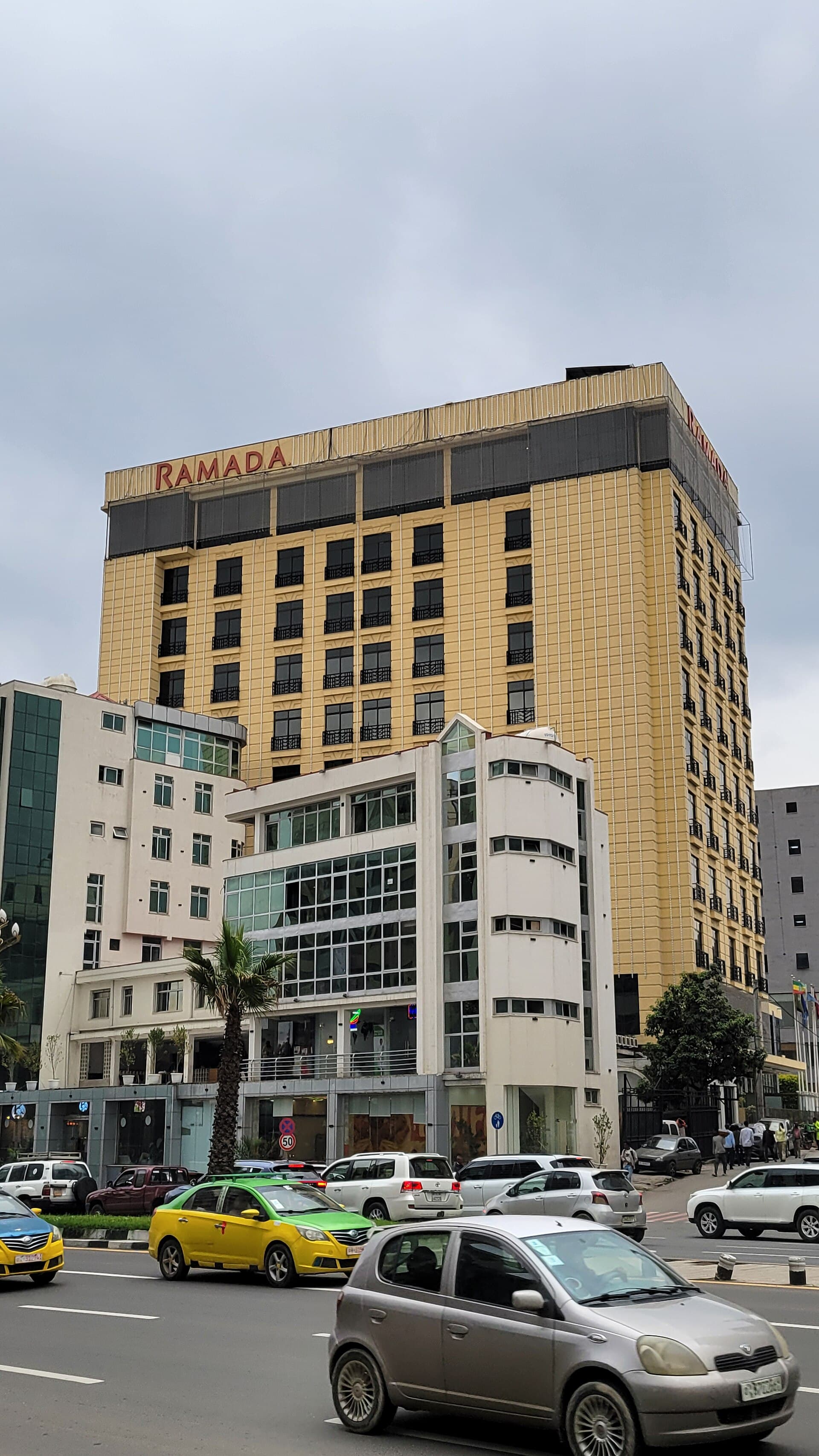 Ramada Addis Ababa (via Wikimedia Commons, CC BY-SA 3.0)