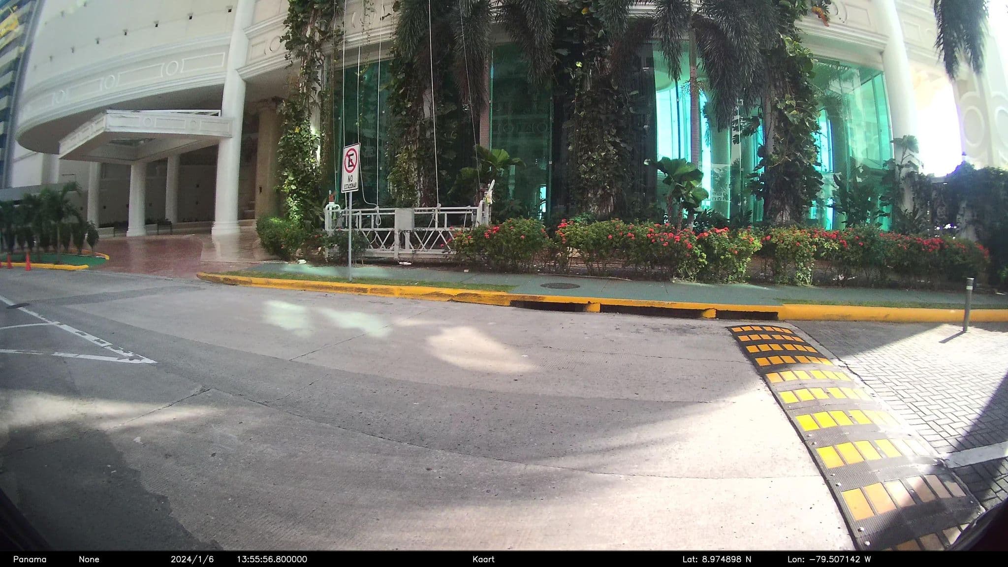 Street view near La Piscina @ JW Marriott, Panama City — © kaart_2 (CC BY-SA · Mapillary)