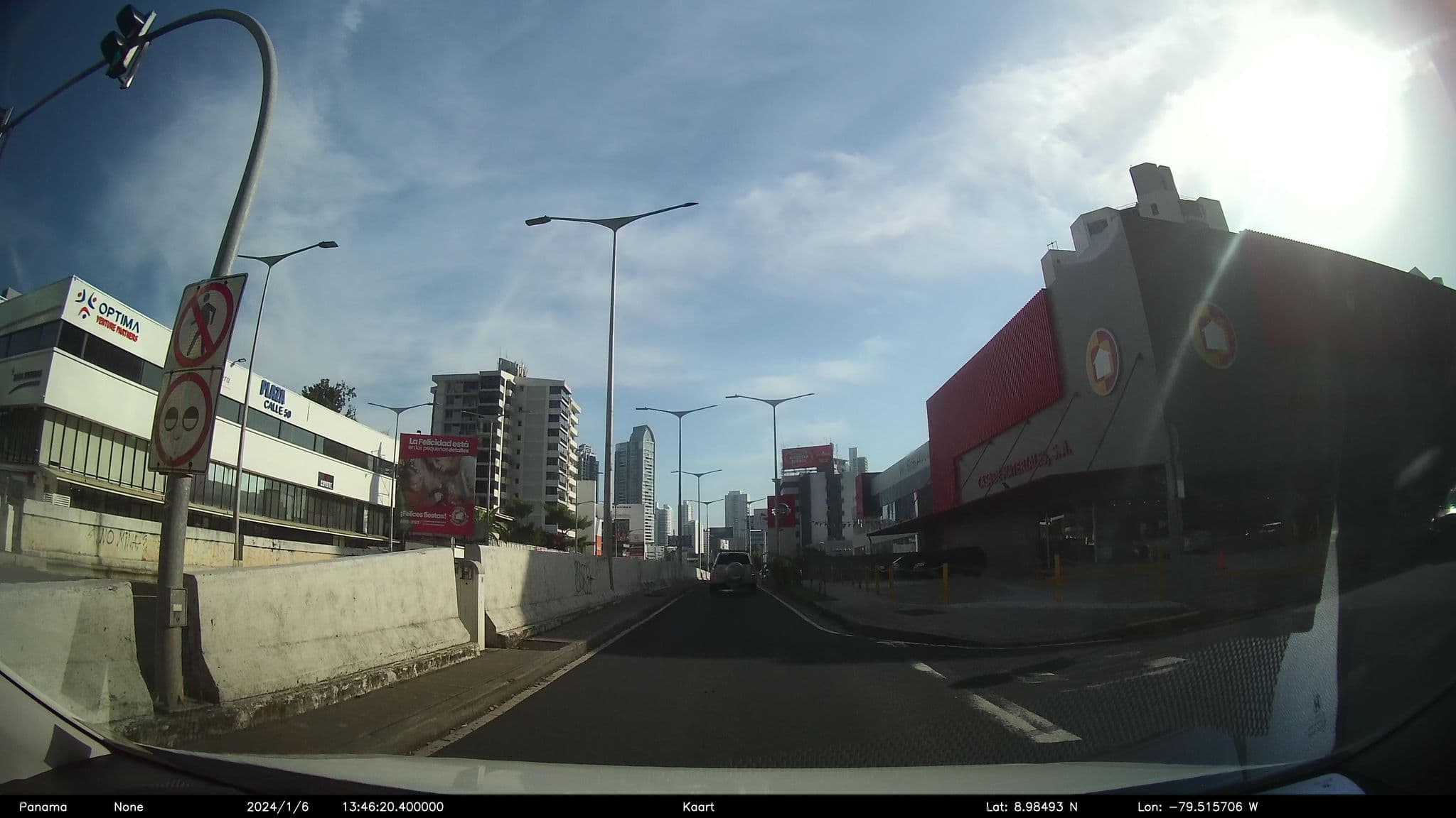Street view near Hotel Marriot, Panama City — © kaart_2 (CC BY-SA · Mapillary)