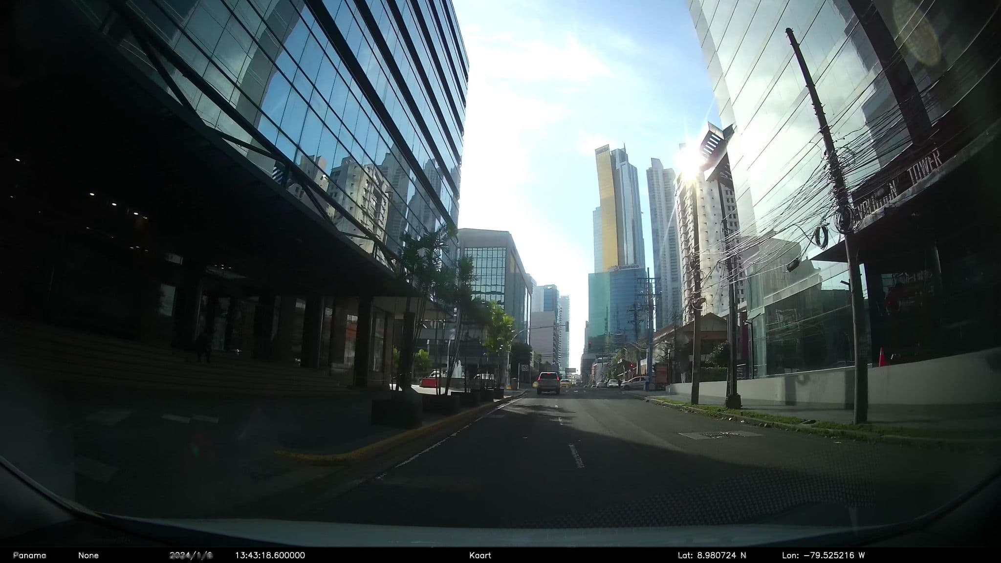 Street view near Hotel El Ejecutivo Panamá, Panama City — © kaart_2 (CC BY-SA · Mapillary)
