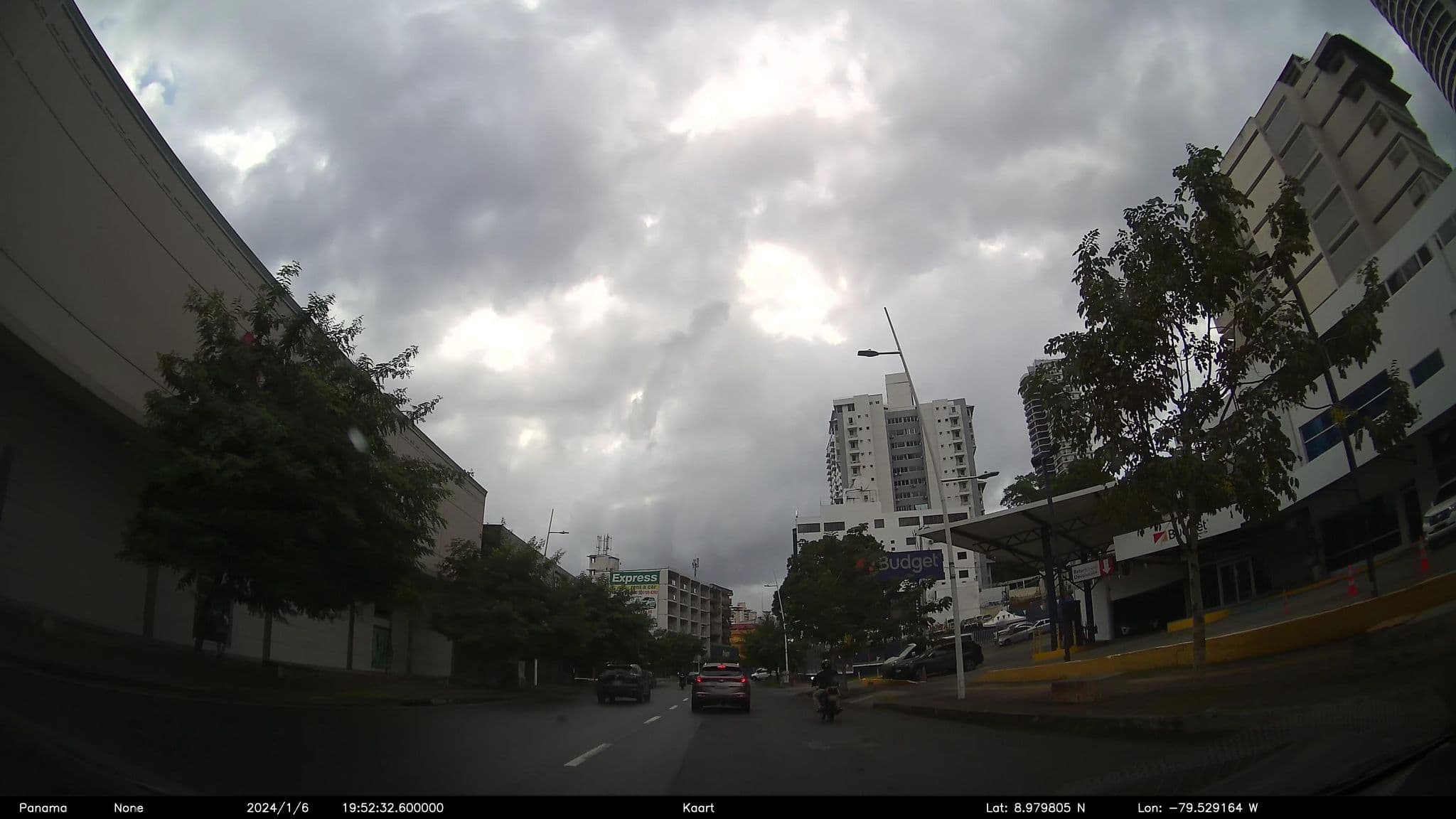 Street view near Hotel Finisterre, Panama City — © kaart_2 (CC BY-SA · Mapillary)