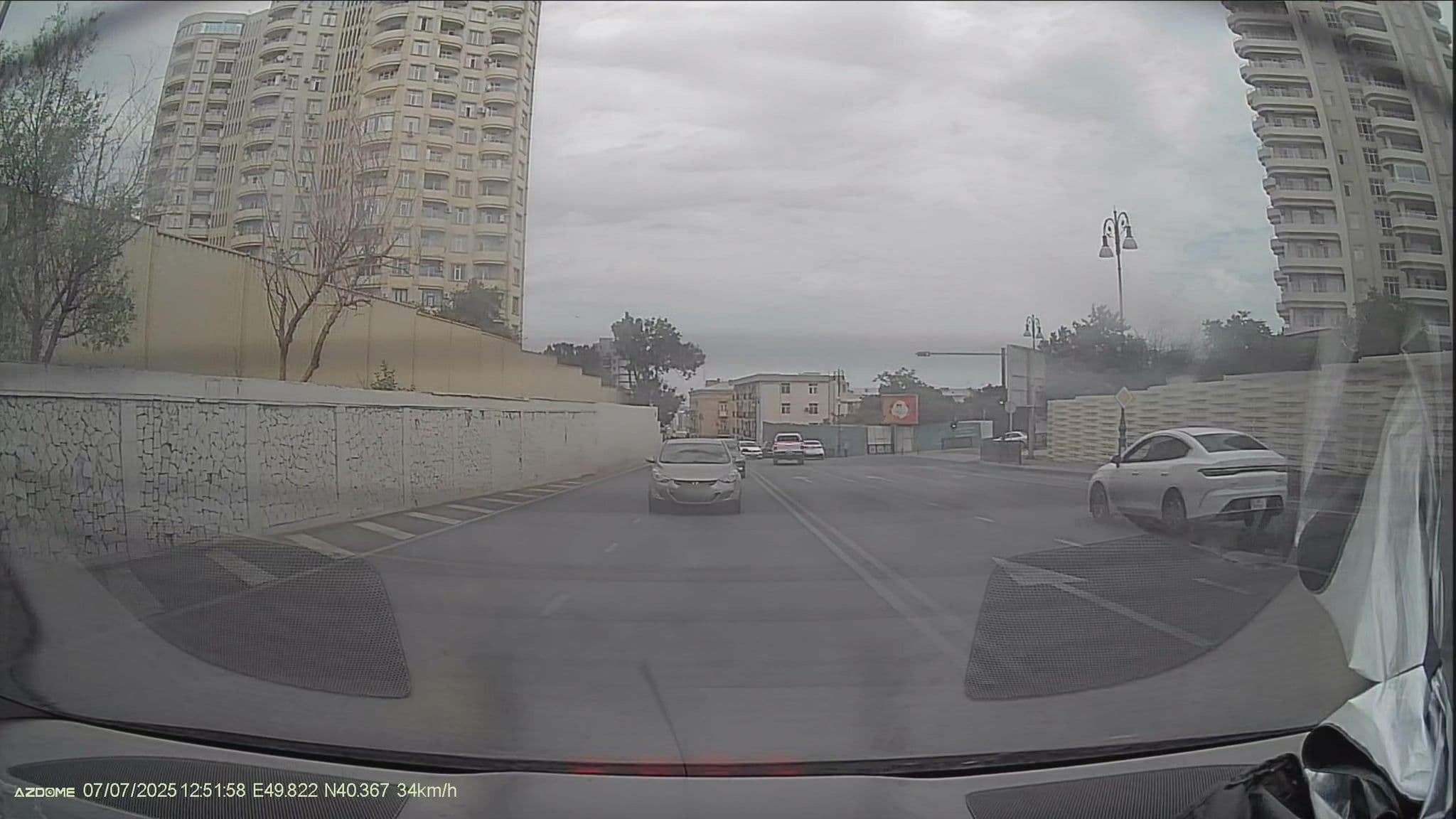 Street view near Qarabag hotel, Badamdar — © aydinff (CC BY-SA · Mapillary)