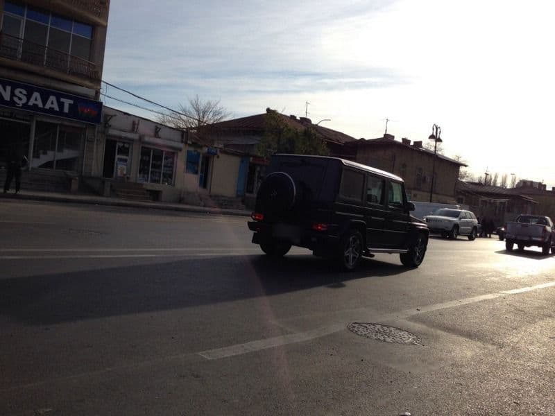 Street view near East House, Baku — © geomapper69 (CC BY-SA · Mapillary)