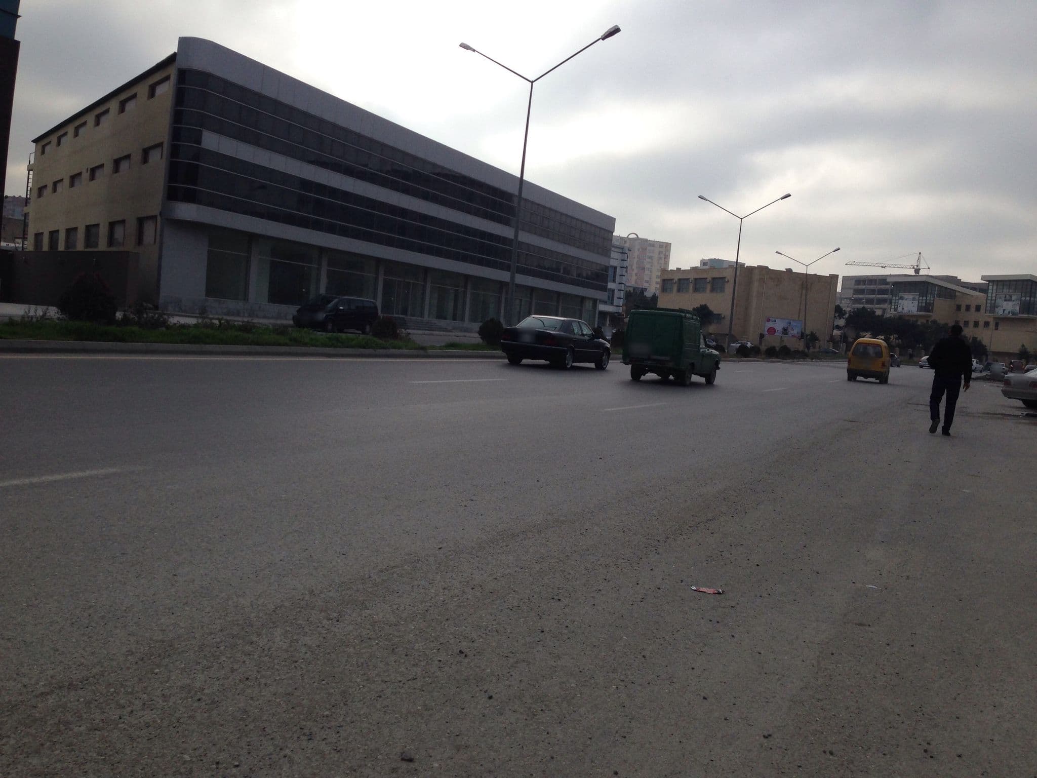 Street view near Hermess Hotel, Baku — © geomapper69 (CC BY-SA · Mapillary)