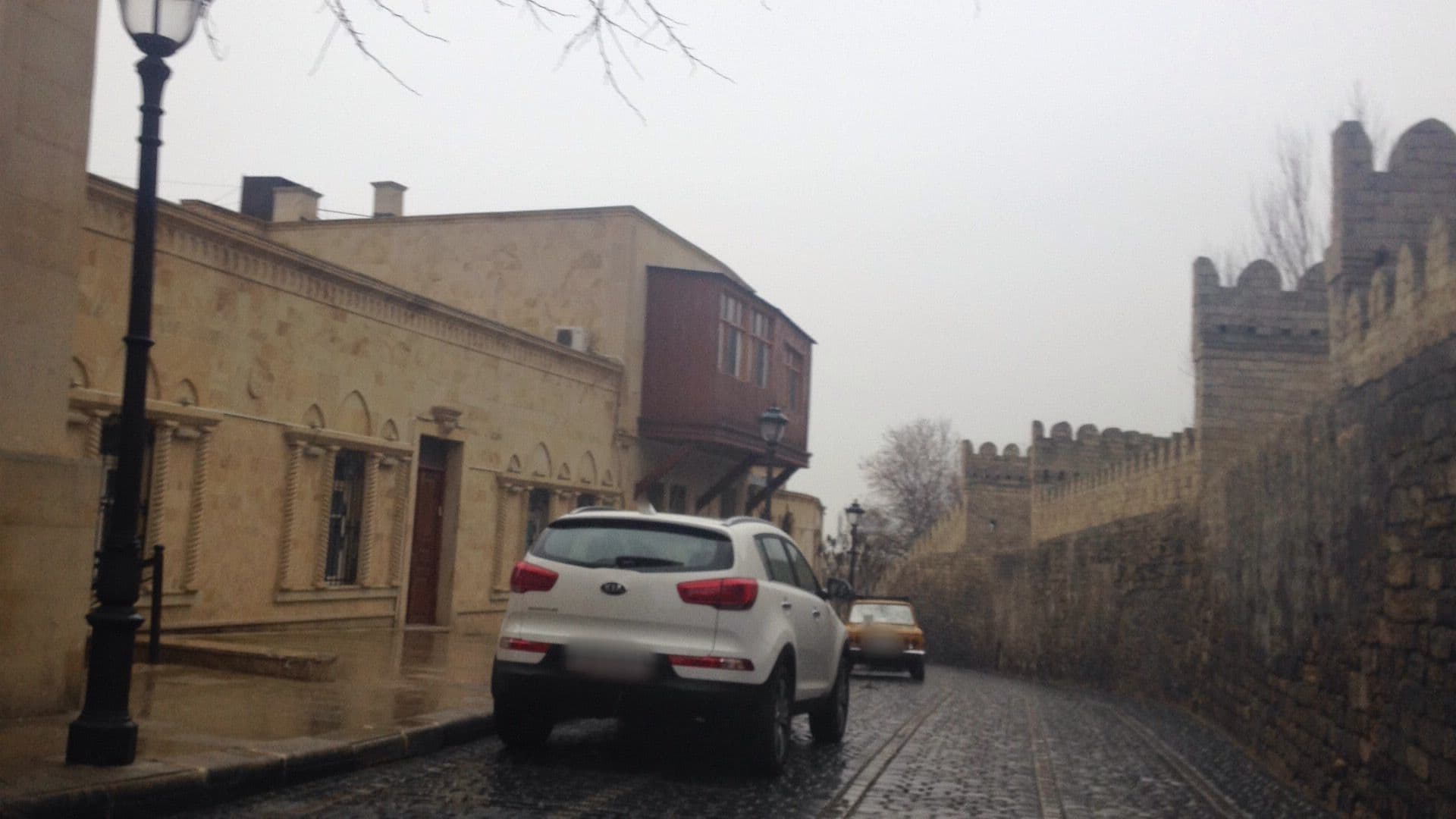 Street view near La Casa Hotel, Badamdar — © geomapper69 (CC BY-SA · Mapillary)