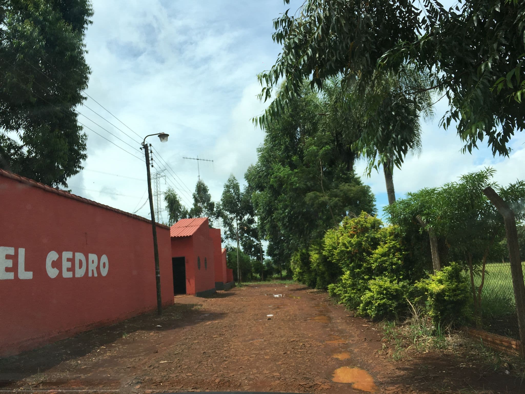 Street view near MOTEL EL CEDRO, Ciudad del Este — © adrianitaga28 (CC BY-SA · Mapillary)