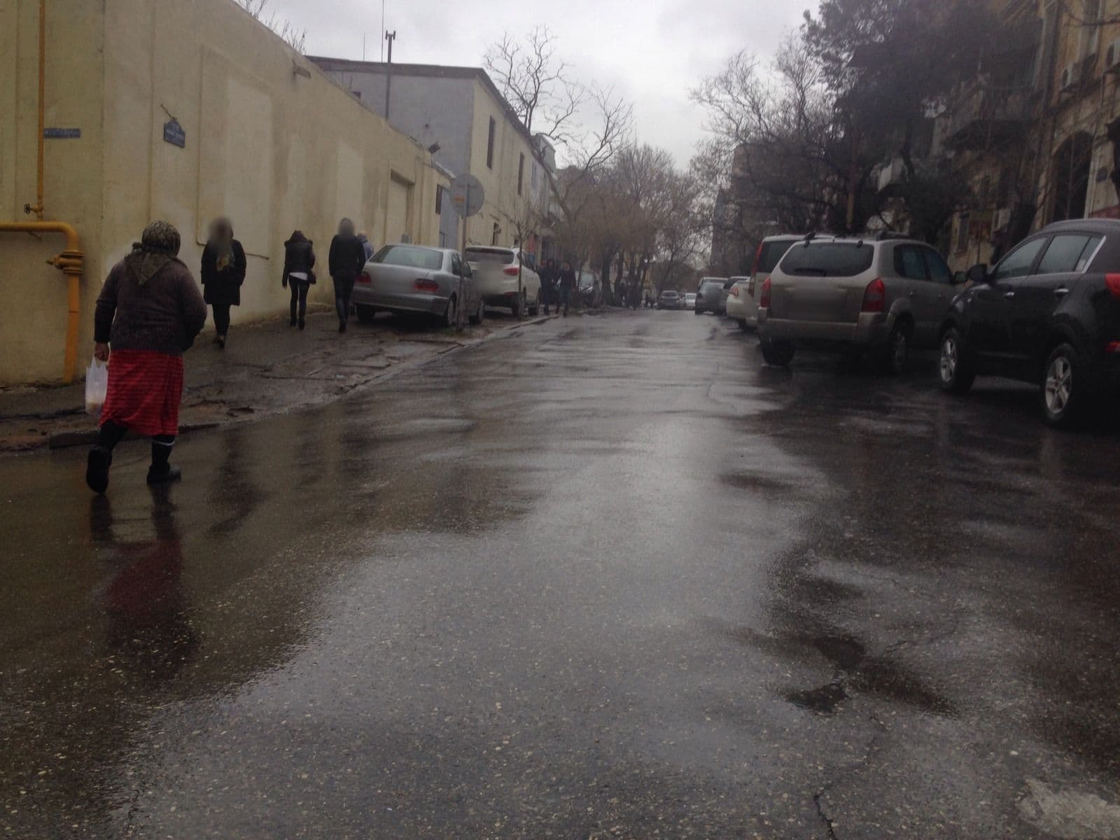 Street view near Iris Hotel, Baku — © geomapper69 (CC BY-SA · Mapillary)