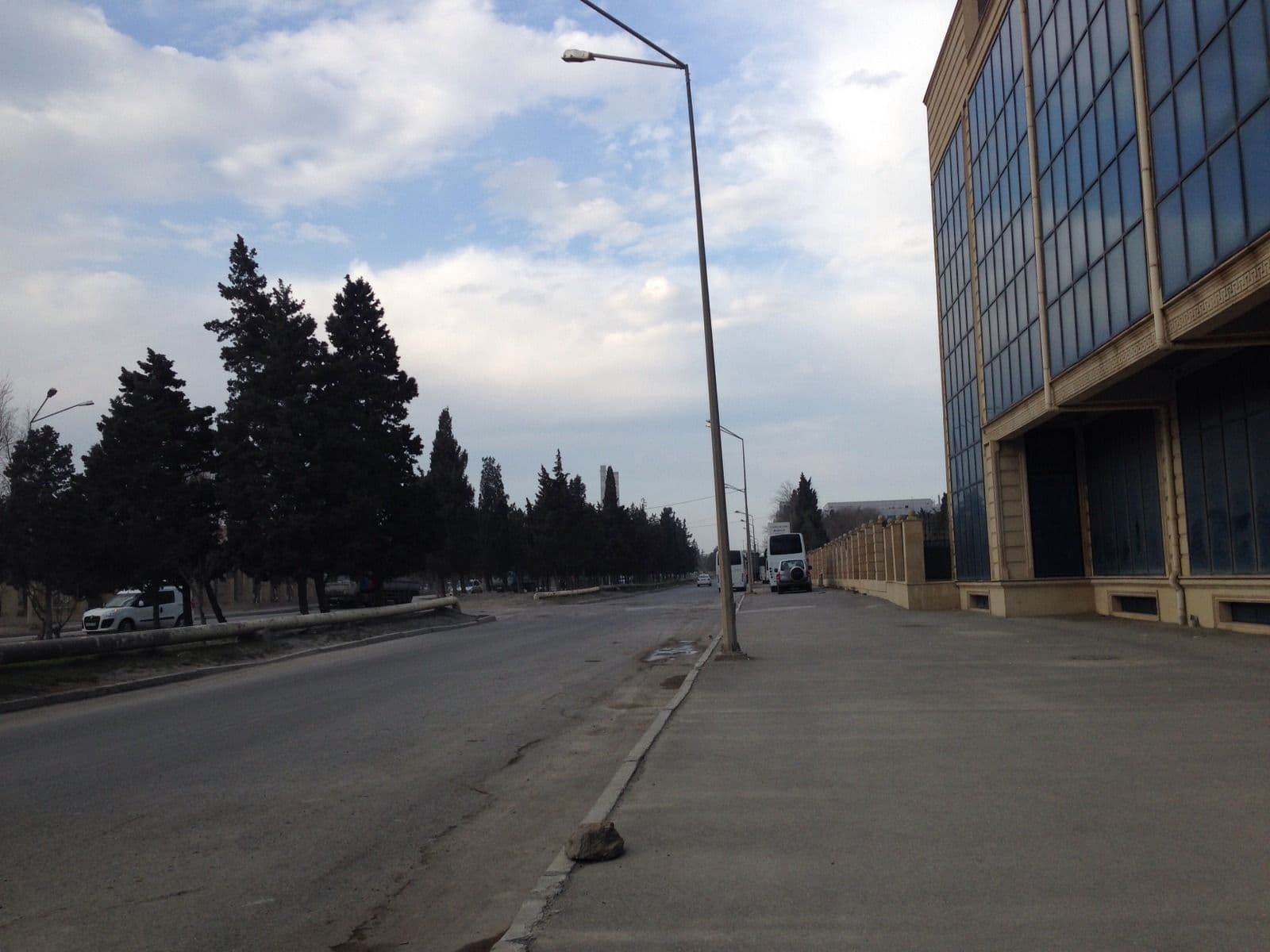 Street view near Wyndham Baku, Baku — © geomapper69 (CC BY-SA · Mapillary)