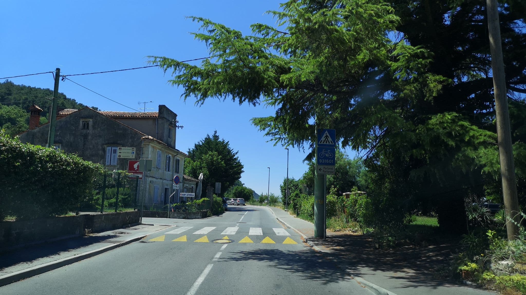 Street view near Avtocamp Strunjan, Portorož — © emil_d (CC BY-SA · Mapillary)