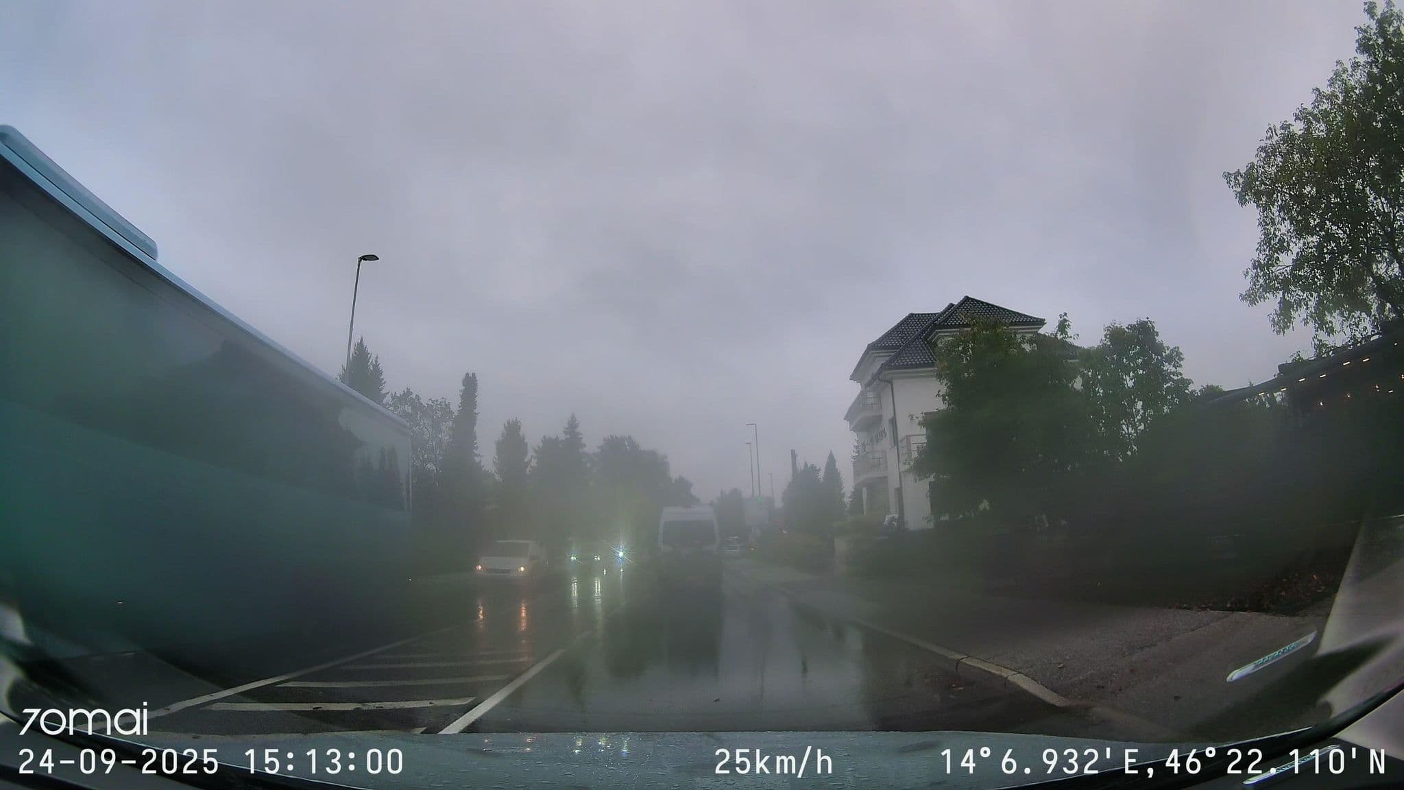 Street view near Hotel & Chateau Lambergh, Bled — © doriel (CC BY-SA · Mapillary)