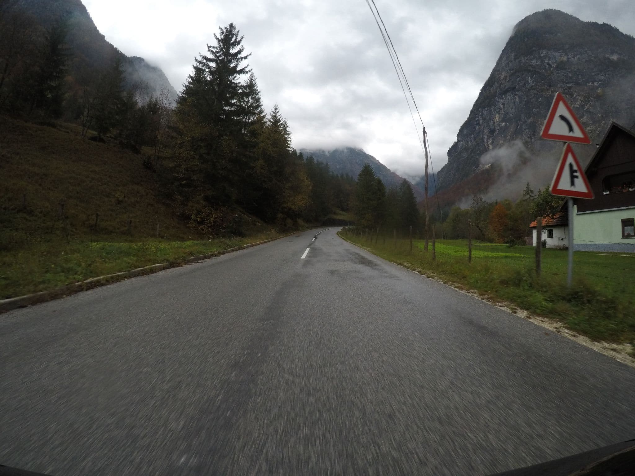 Street view near Sobe Slavka, Kranjska Gora — © chrisbeddow (CC BY-SA · Mapillary)