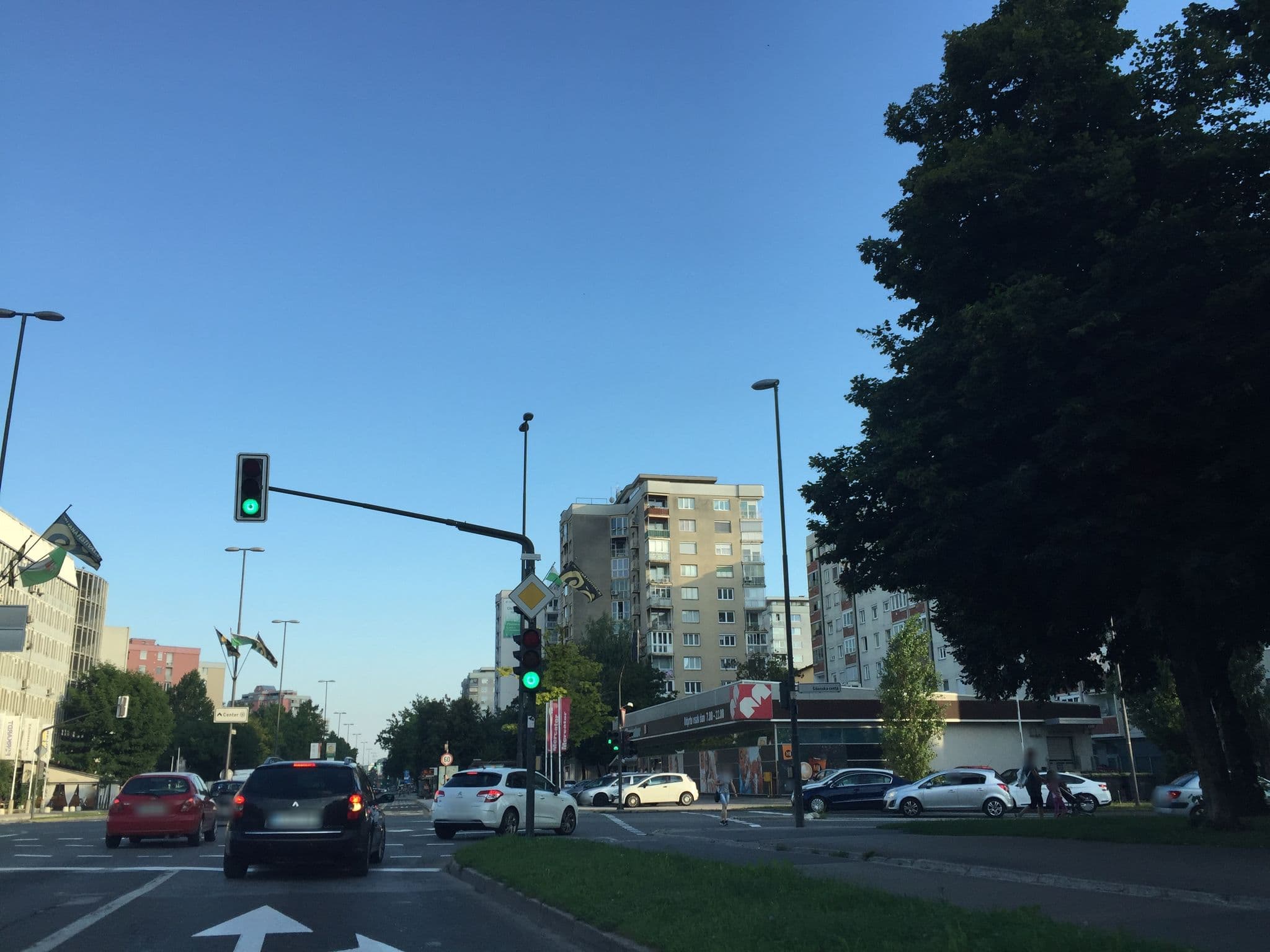Street view near Prenočišča Šiška, Ljubljana — © richlv (CC BY-SA · Mapillary)