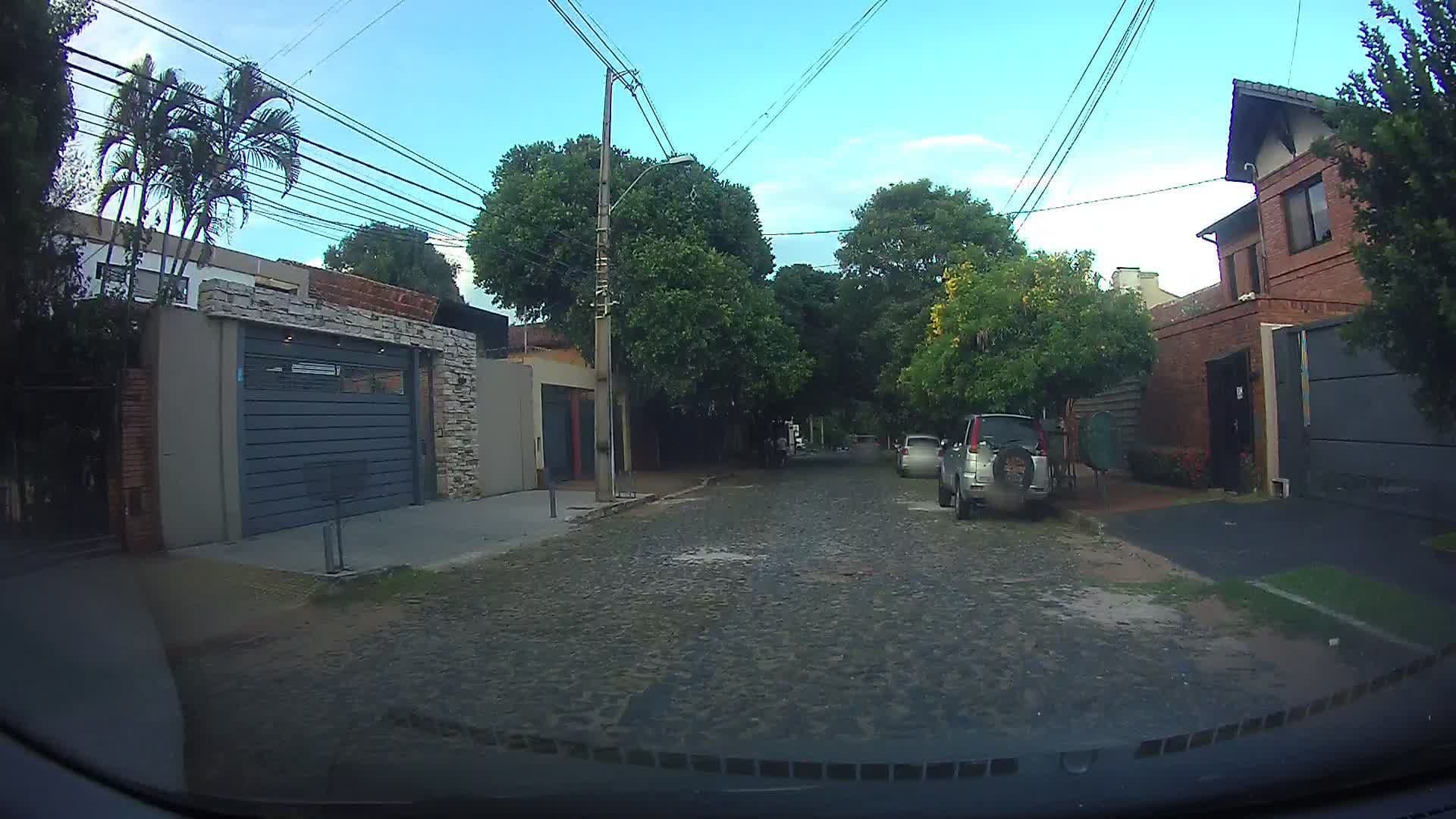 Street view near Houze, Fernando de la Mora — © ancho85 (CC BY-SA · Mapillary)