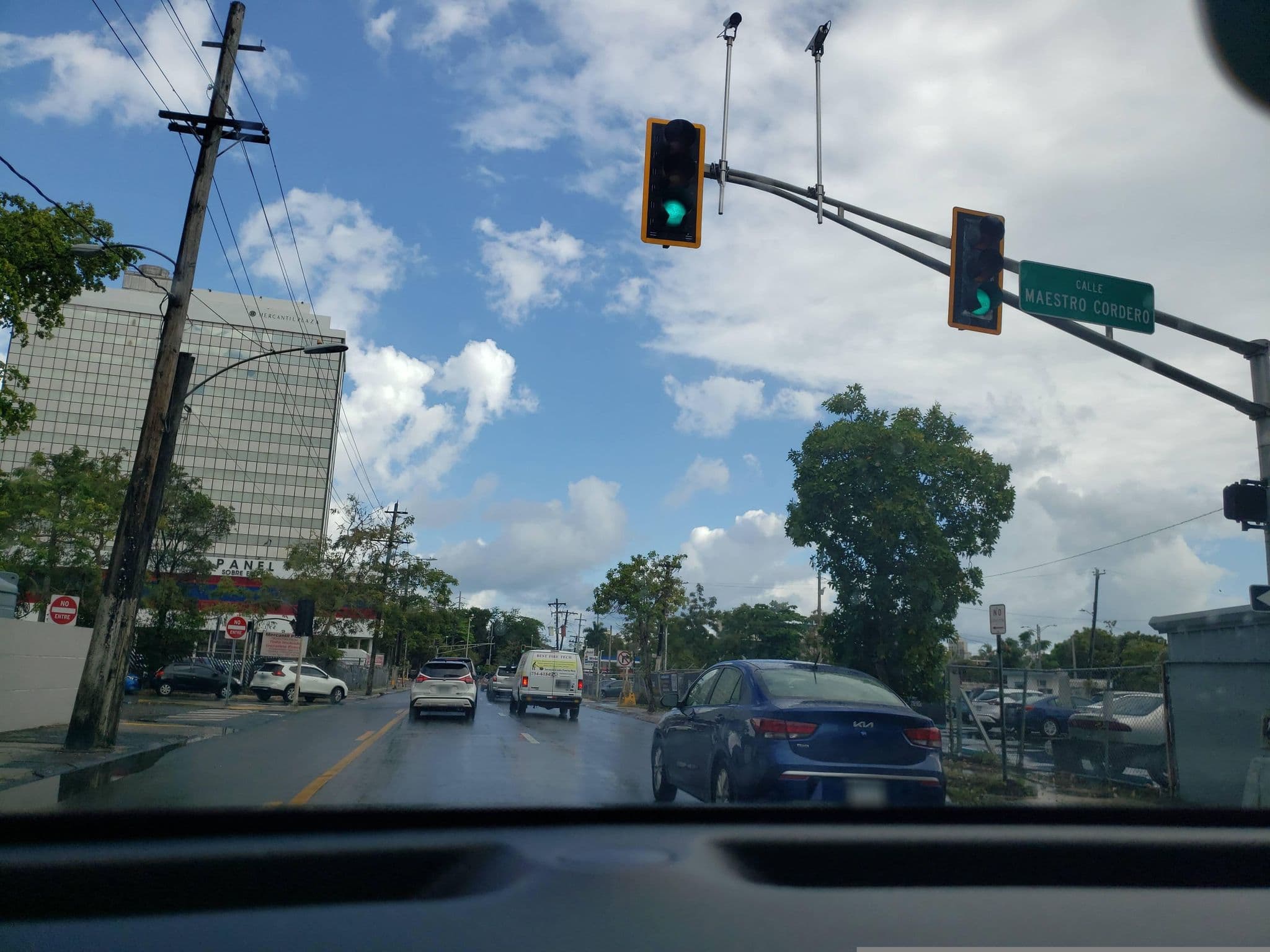 Street view near Hotel Las Americas, Eleanor Roosevelt — © guyutetube (CC BY-SA · Mapillary)
