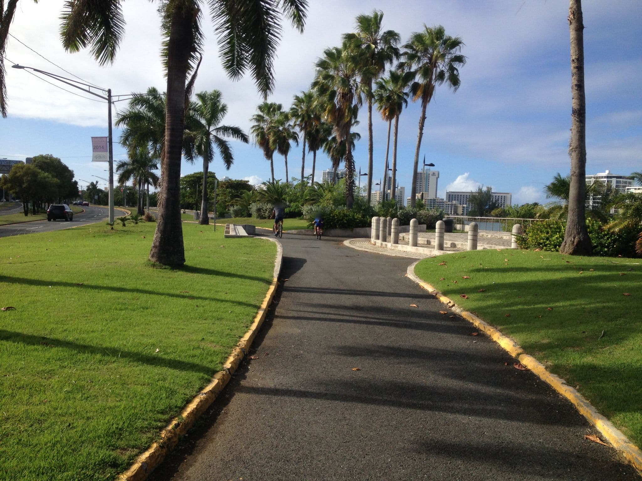 Street view near Mi cuarto especial - Puerto Rico, San Juan — © vramirez (CC BY-SA · Mapillary)
