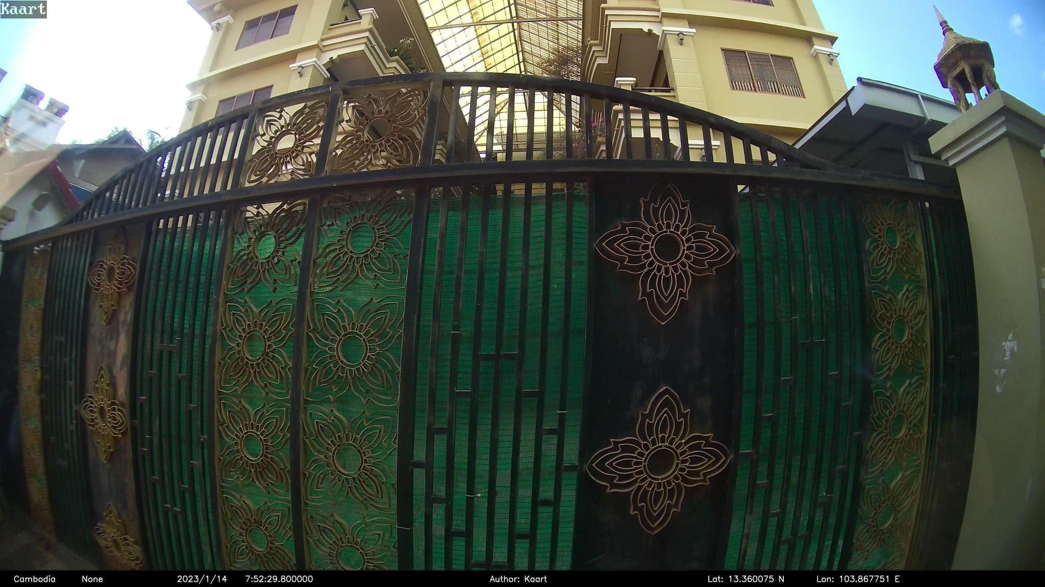 Street view near Apsara Meas Hotel, Siem Reap — © kaart_2 (CC BY-SA · Mapillary)