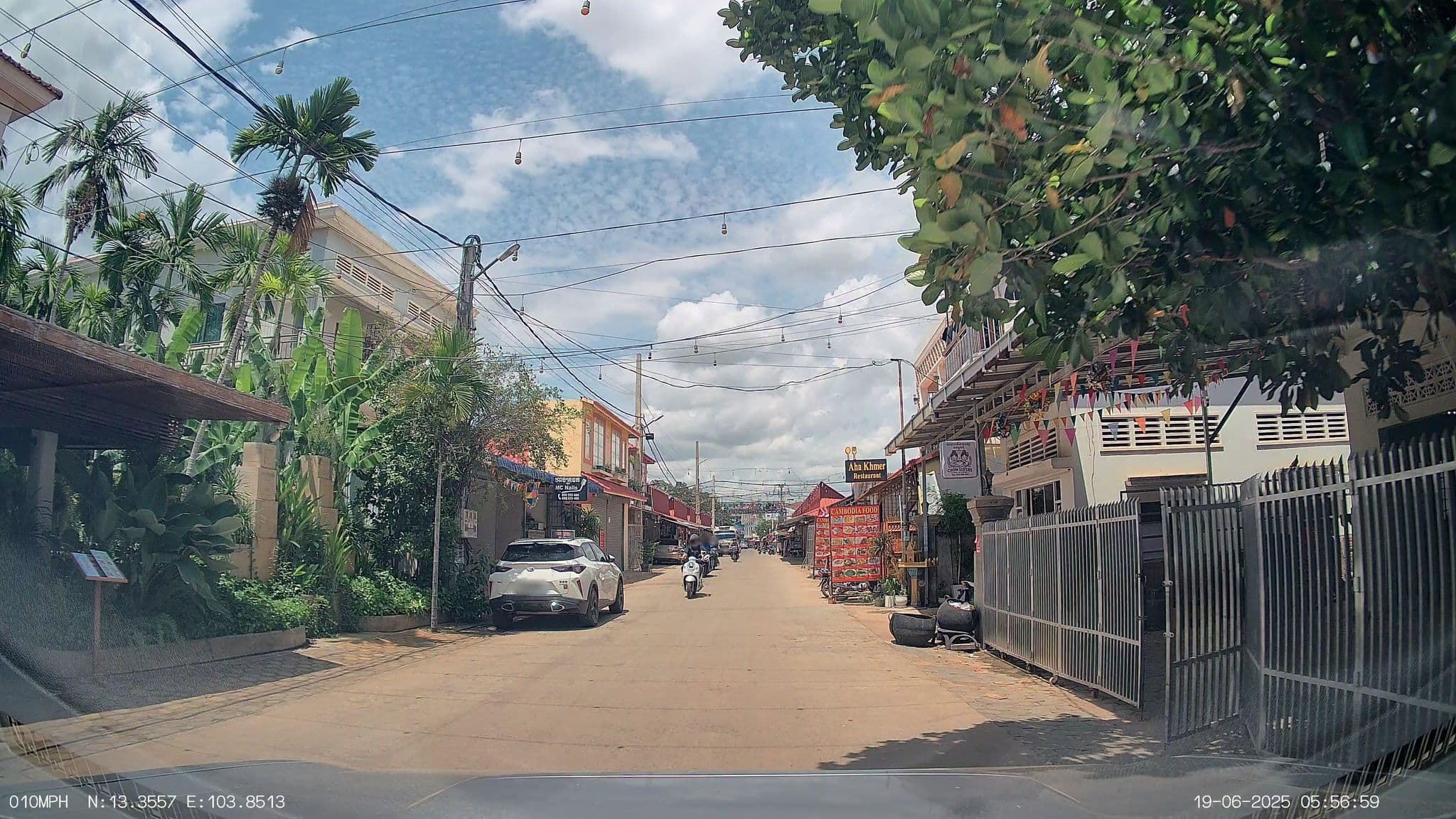 Street view near Salasara, Siem Reap — © ThailandCambodia (CC BY-SA · Mapillary)