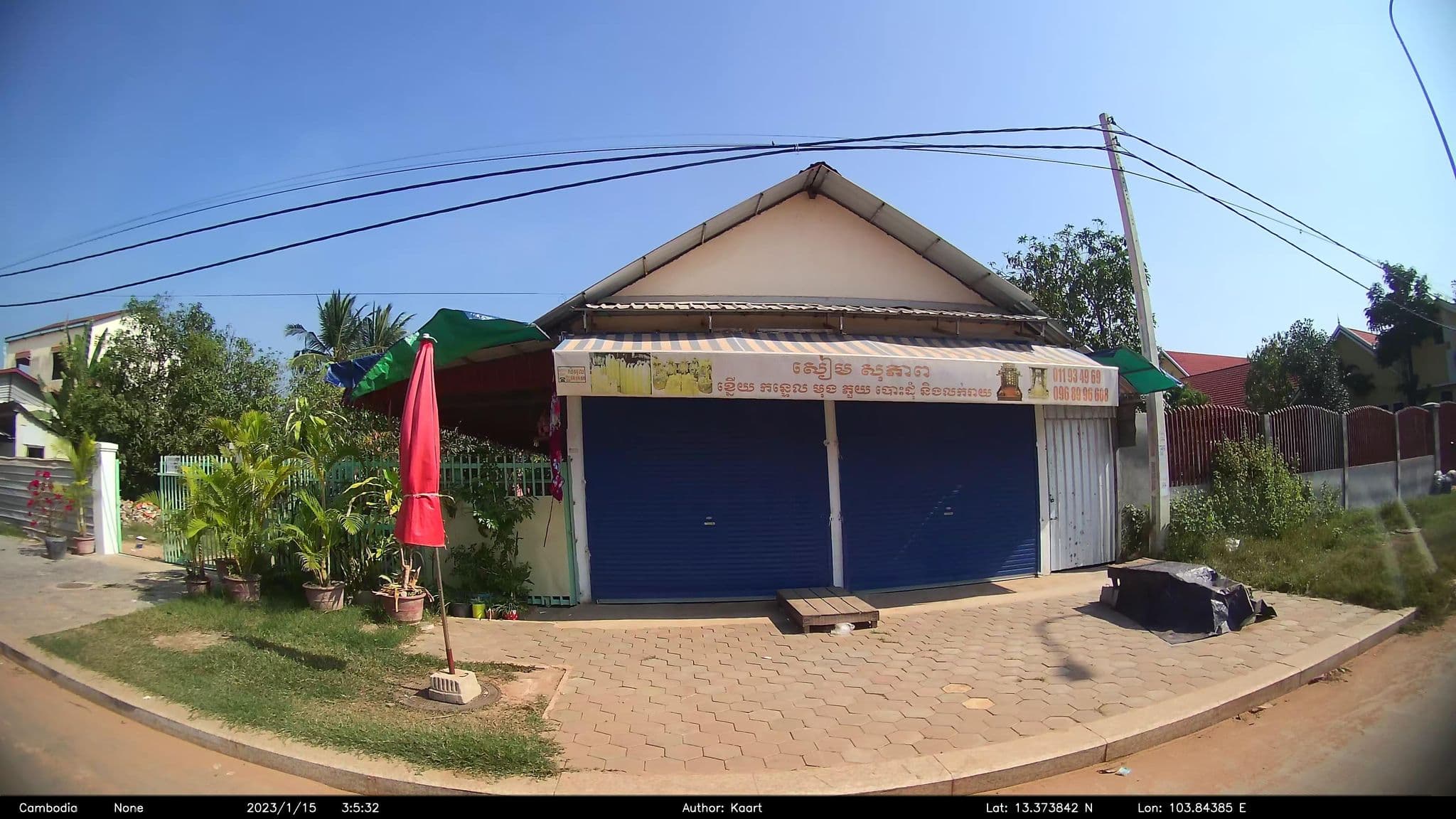 Street view near Villa Indochine D'angkor, Siem Reap — © kaart_2 (CC BY-SA · Mapillary)