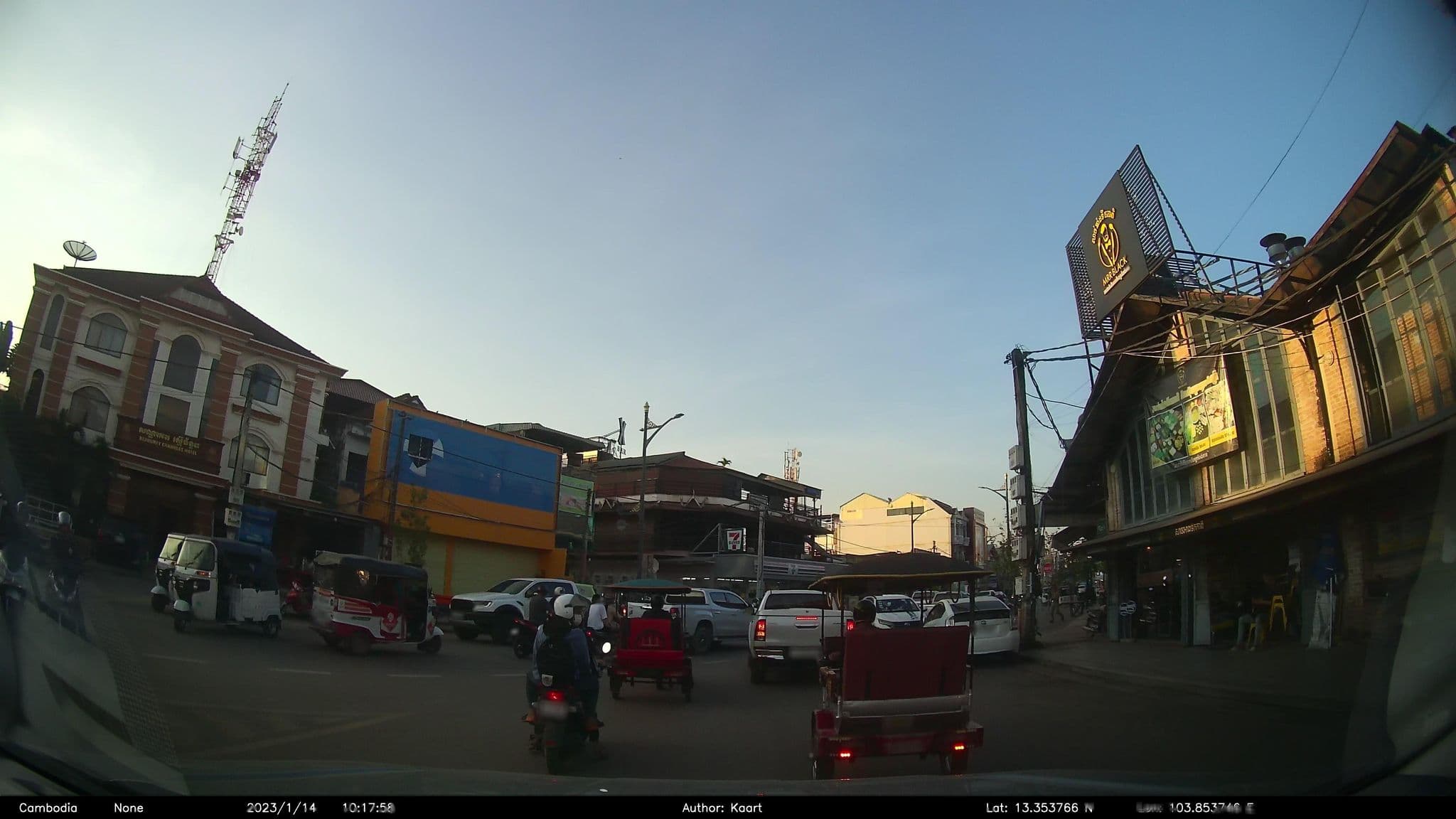 Street view near Snooze Capsule, Siem Reap — © kaart_2 (CC BY-SA · Mapillary)