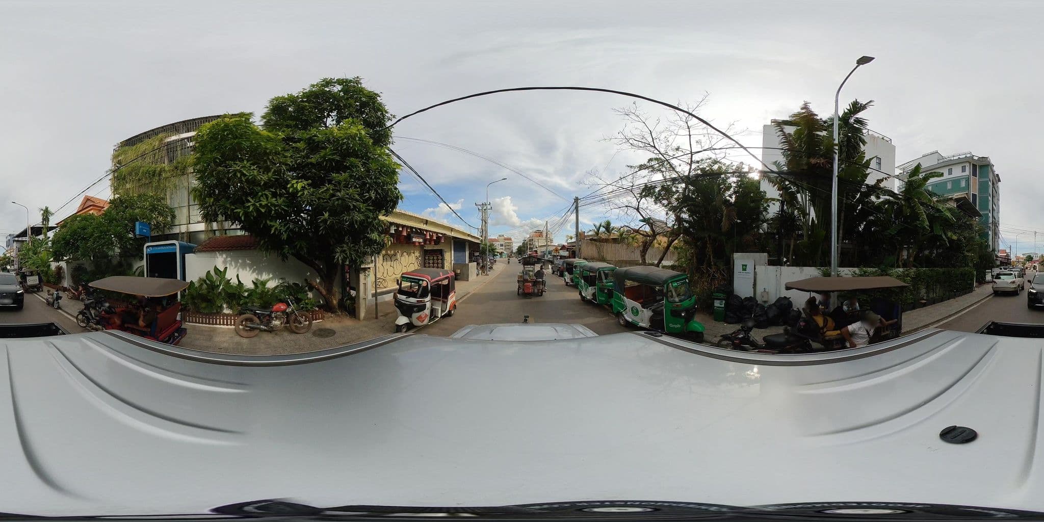 Street view near Rooftop Pool @ Onederz Hostel, Siem Reap — © ThailandCambodia (CC BY-SA · Mapillary)