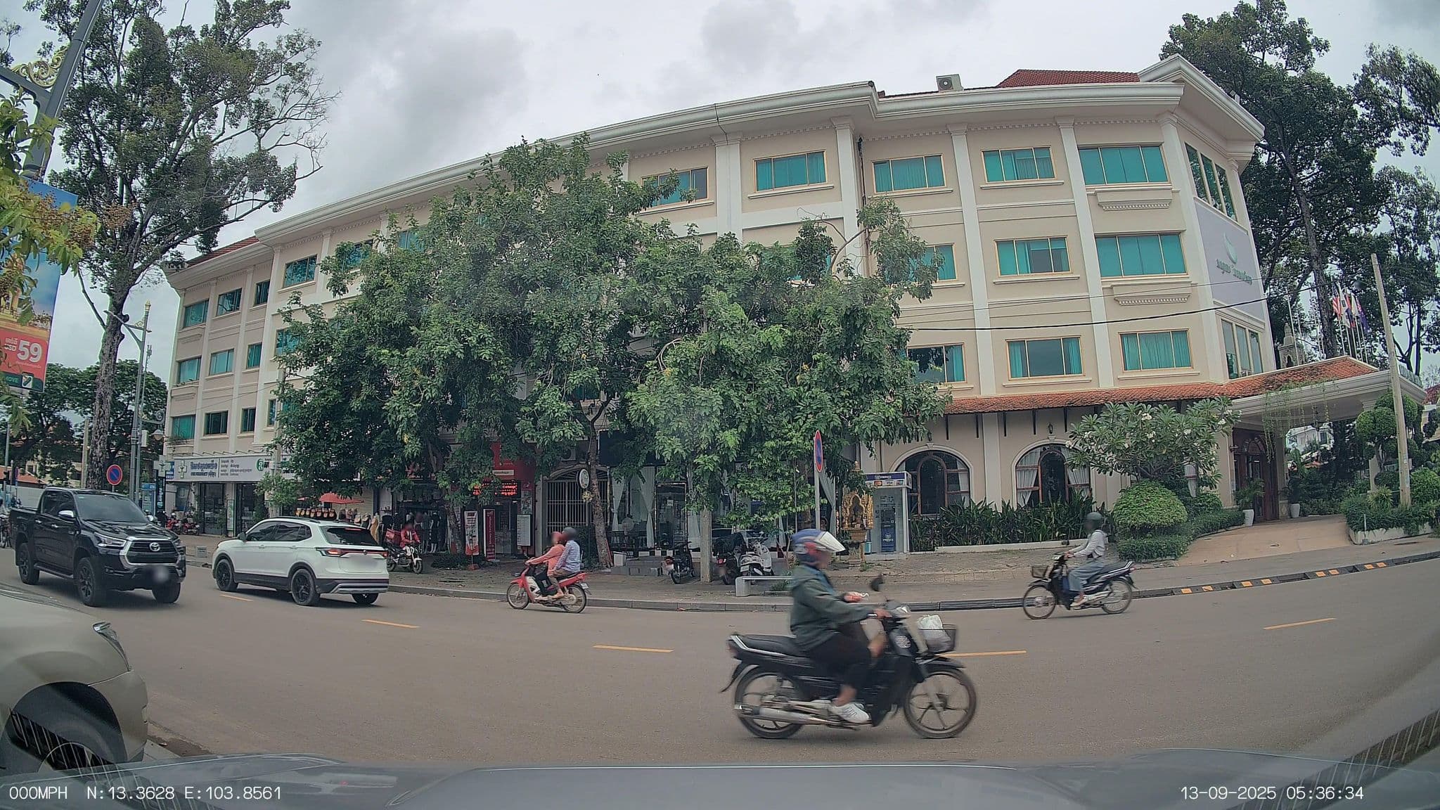 Street view near Bopha Khmer Hotel, Siem Reap — © ThailandCambodia (CC BY-SA · Mapillary)