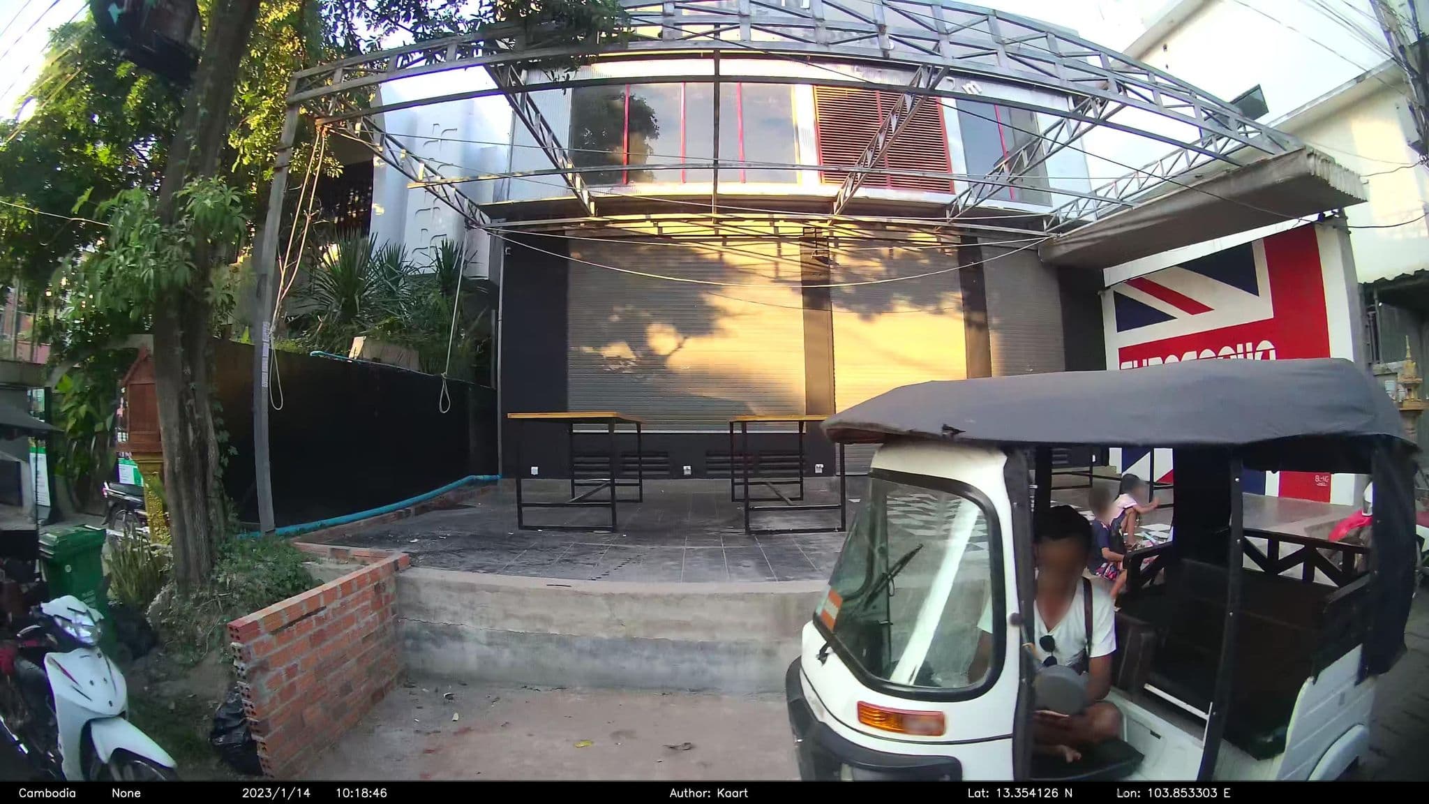 Street view near Bed Station & Food Station, Siem Reap — © kaart_2 (CC BY-SA · Mapillary)