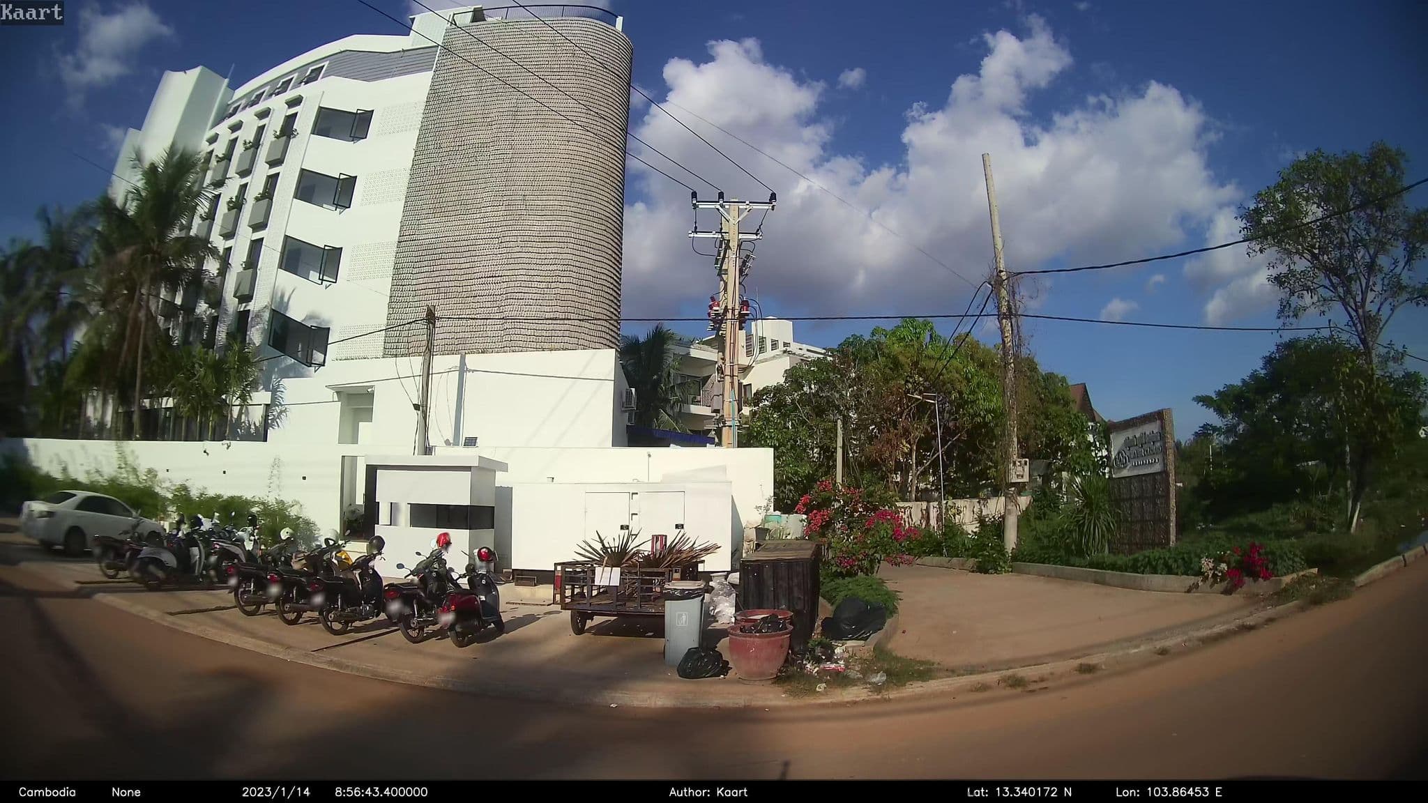 Street view near Seasons D'Angkor Hotel, Siem Reap — © kaart_2 (CC BY-SA · Mapillary)