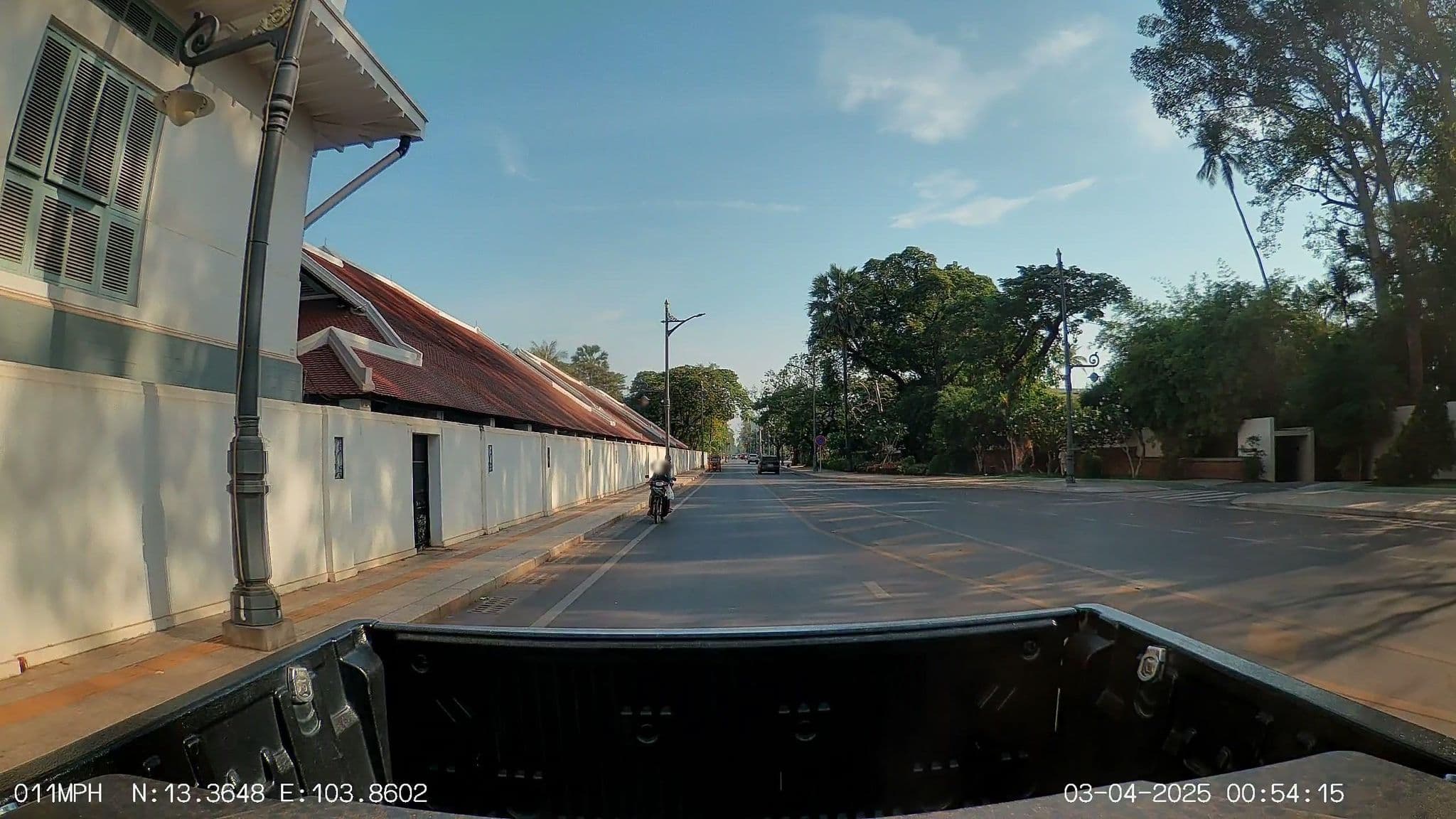 Street view near Raffles Grand Hotel d'Angkor, Siem Reap — © ThailandCambodia (CC BY-SA · Mapillary)