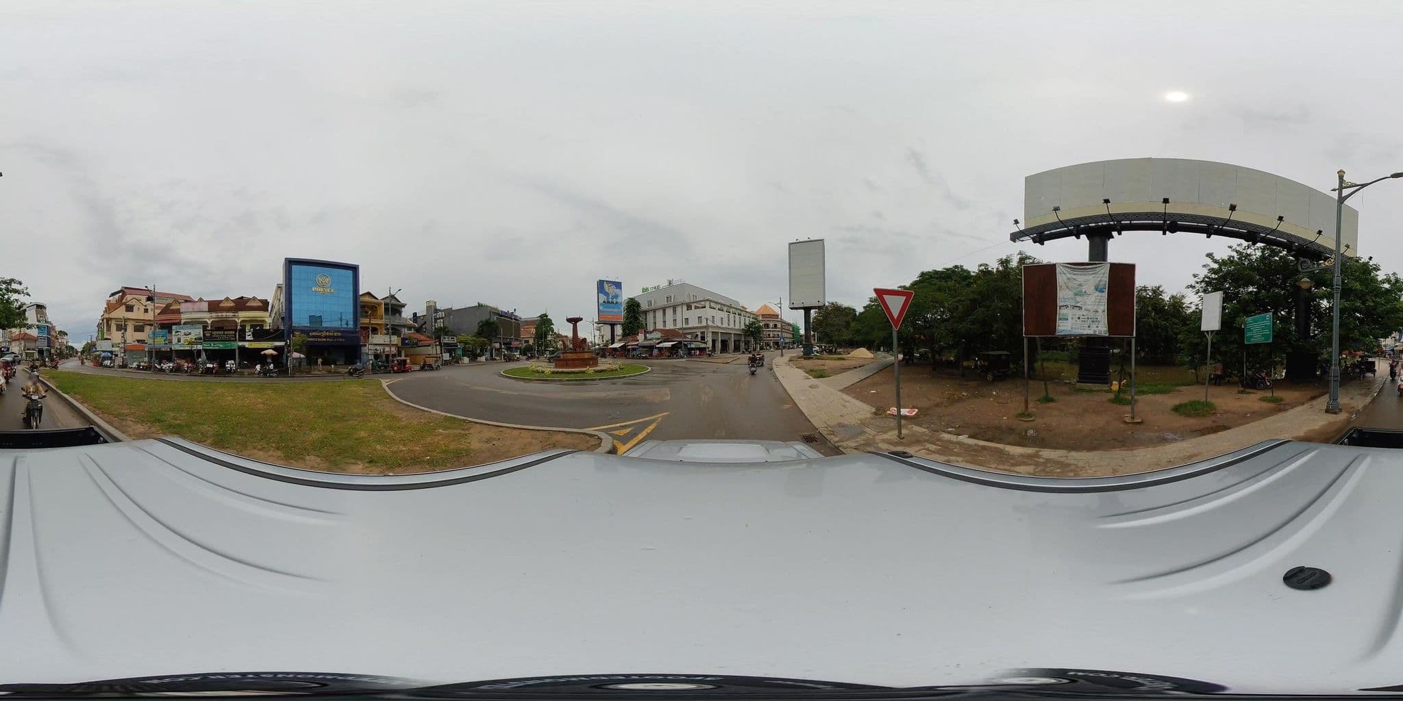 Street view near Ponloue Angkor Villa, Siem Reap — © ThailandCambodia (CC BY-SA · Mapillary)