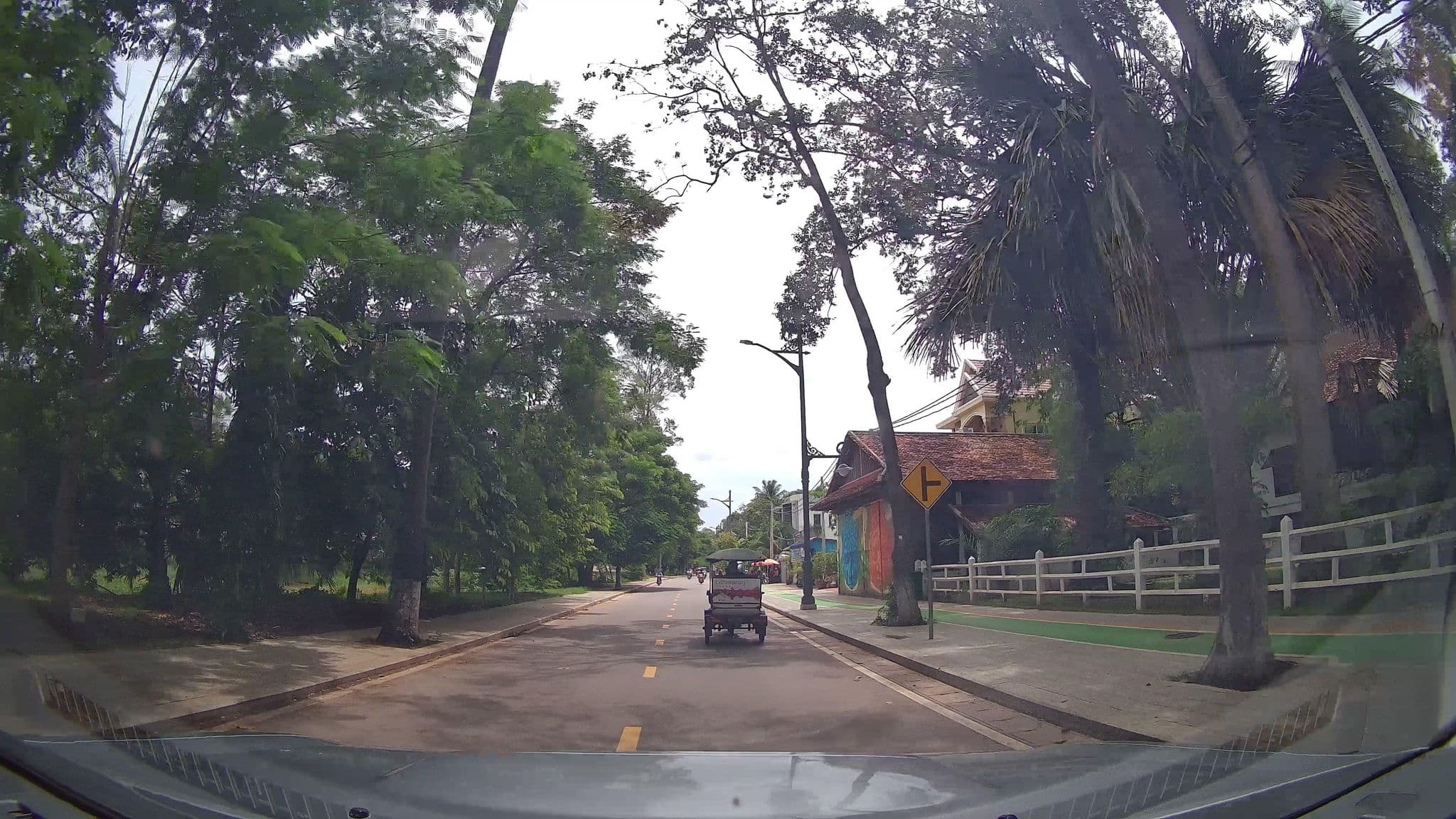 Street view near Tankang Angkor Hotel, Siem Reap — © ThailandCambodia (CC BY-SA · Mapillary)