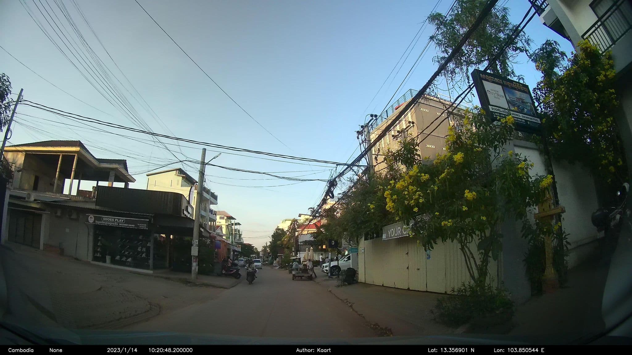 Street view near Santi Angkor Boutique Hotel, Siem Reap — © kaart_2 (CC BY-SA · Mapillary)