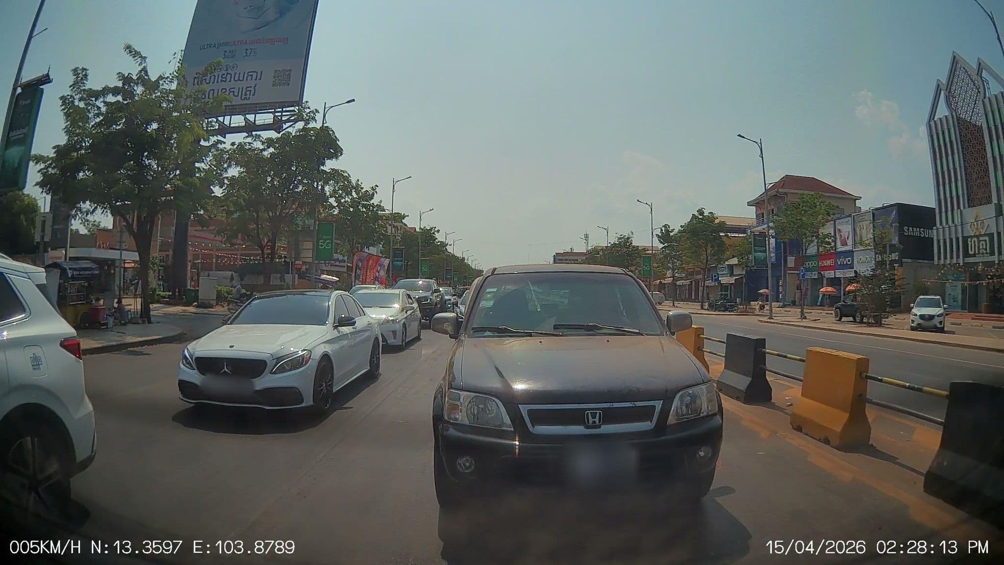 Street view near Starry Angkor Hotel, Siem Reap — © ThailandCambodia (CC BY-SA · Mapillary)
