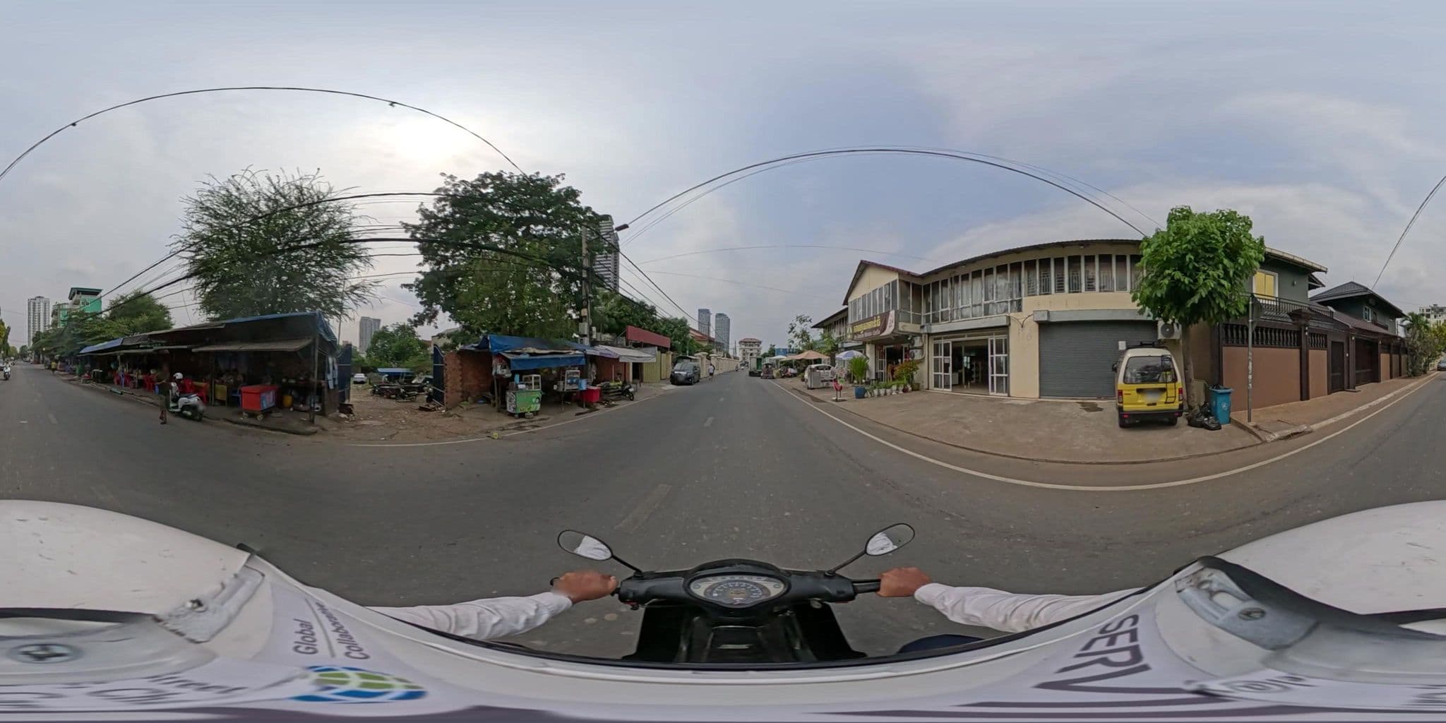 Street view near Mekong View, Phnom Penh — © vteck (CC BY-SA · Mapillary)