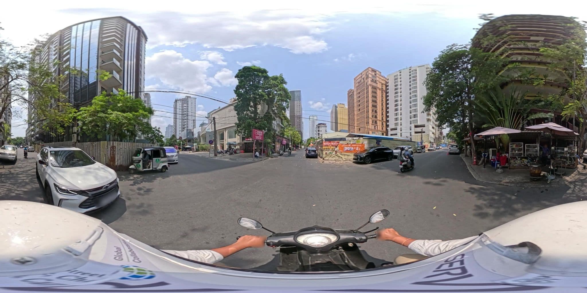 Street view near Khmer Surin Boutique Guesthouse, Phnom Penh — © vteck (CC BY-SA · Mapillary)