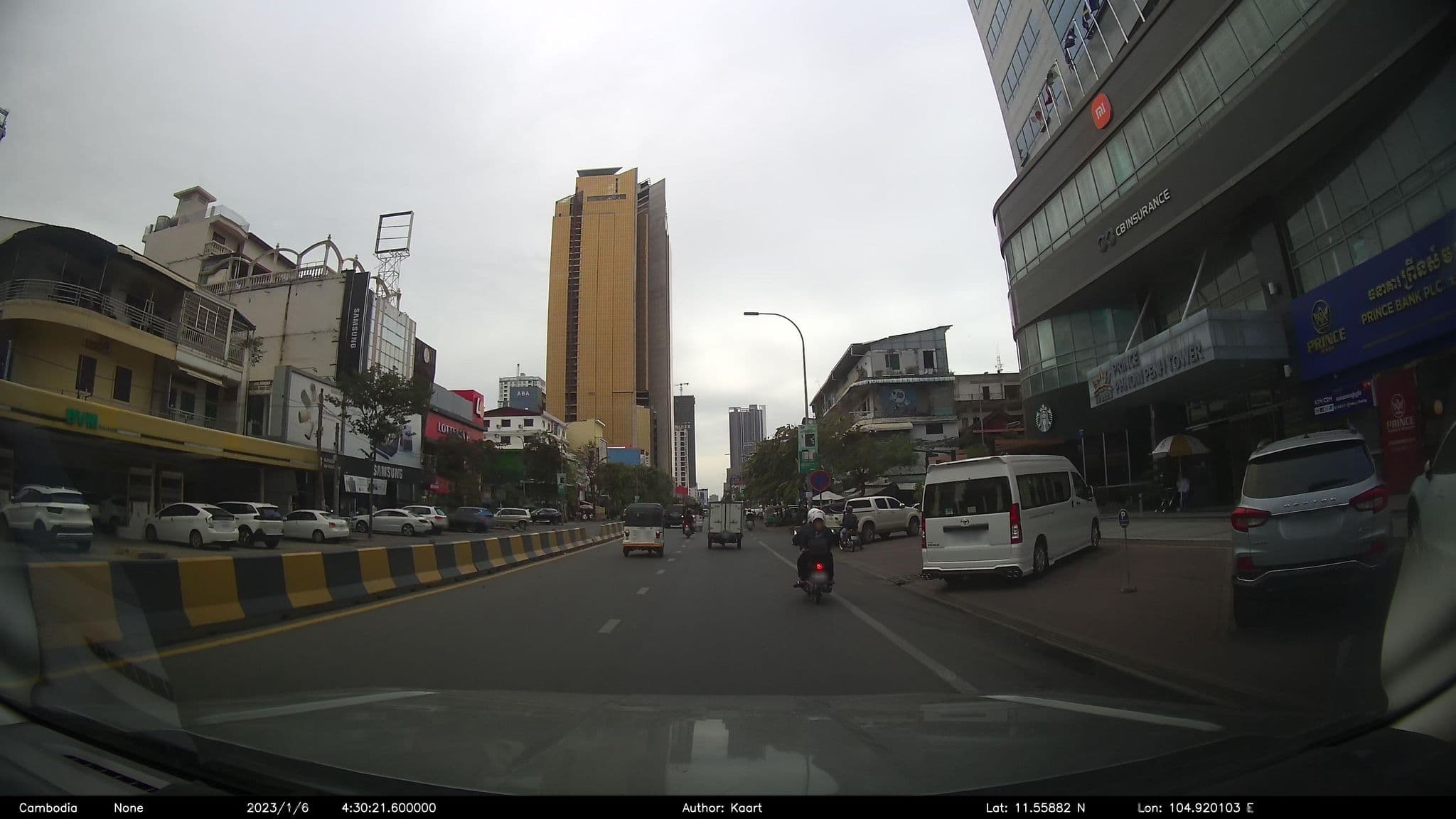 Street view near Princess Hotel Phnom Penh, Phnom Penh — © kaart_2 (CC BY-SA · Mapillary)