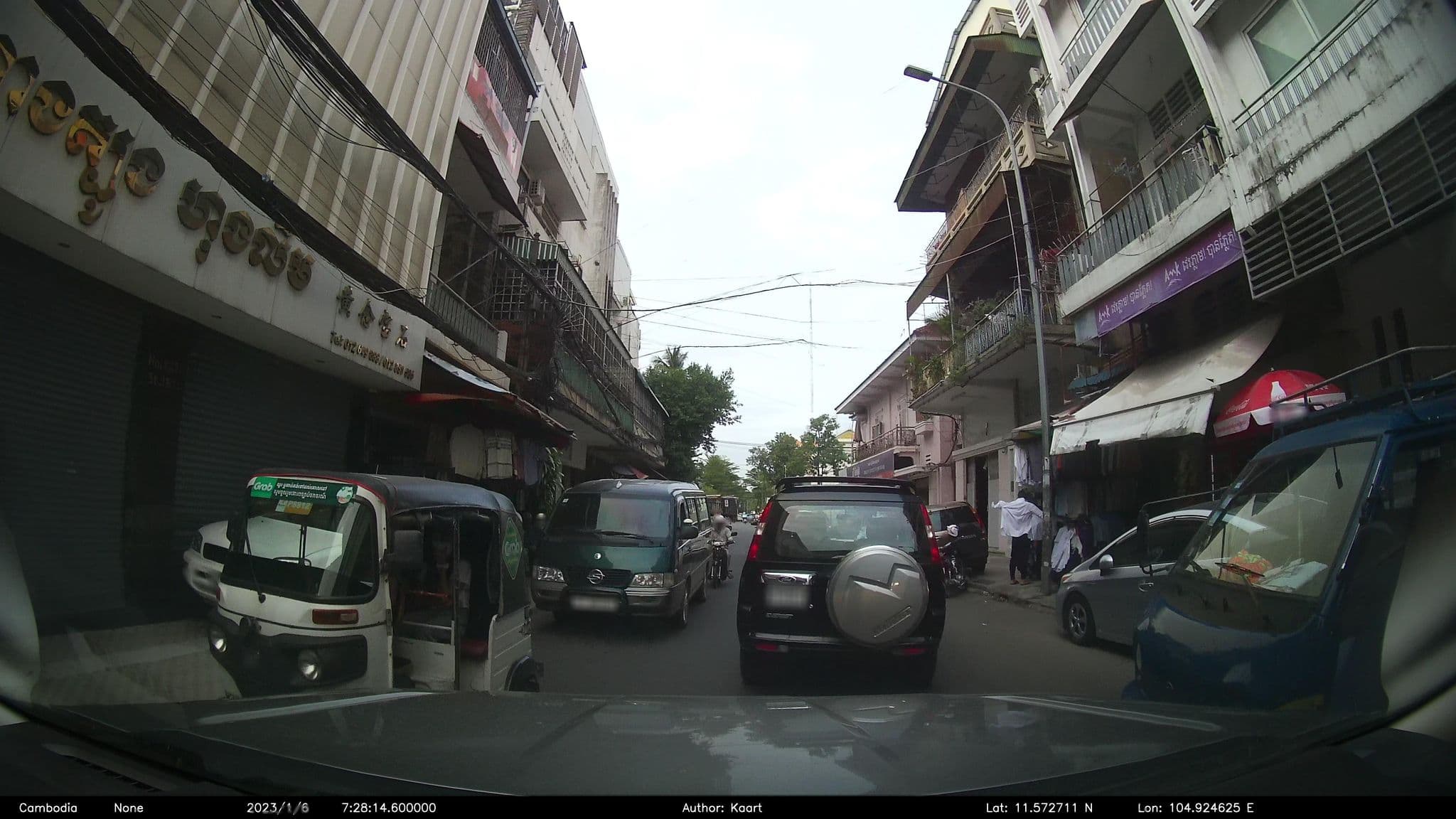 Street view near New York New York à La Maison d'Ambre, Phnom Penh — © kaart_2 (CC BY-SA · Mapillary)