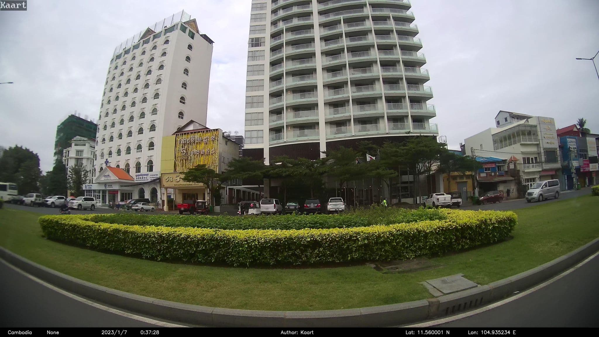 Street view near Landscape Hotel Phnom Penh, Phnom Penh — © kaart_2 (CC BY-SA · Mapillary)