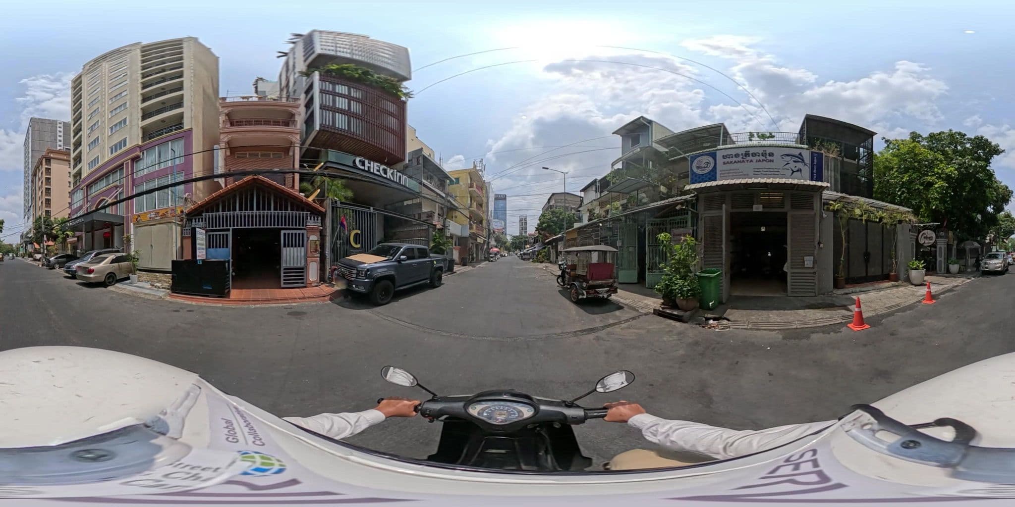 Street view near CHECK inn Phnom Penh Royal Palace, Phnom Penh — © vteck (CC BY-SA · Mapillary)
