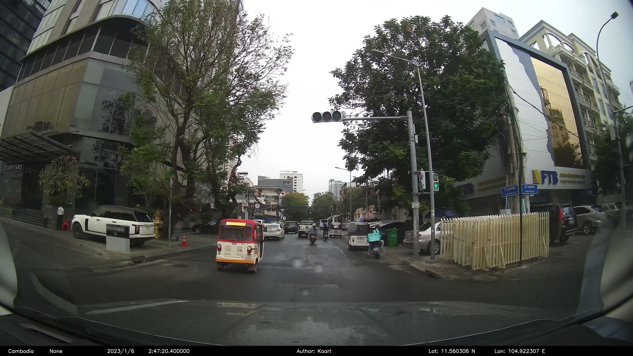 Street view near The Pool & Terrace, Phnom Penh — © kaart_2 (CC BY-SA · Mapillary)