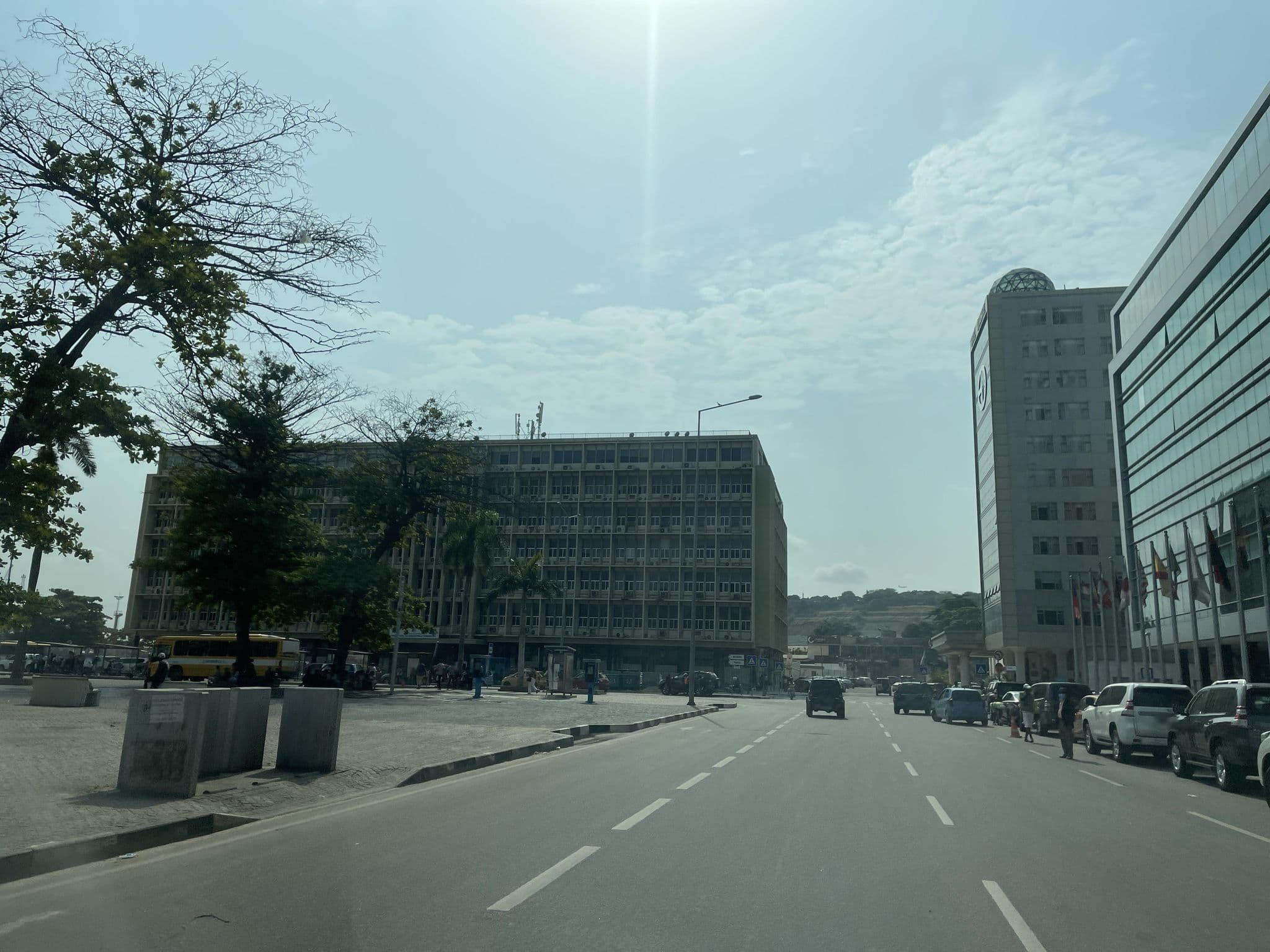 Street view near Hotel Presidente, Ingombota — © Manolo23 (CC BY-SA · Mapillary)