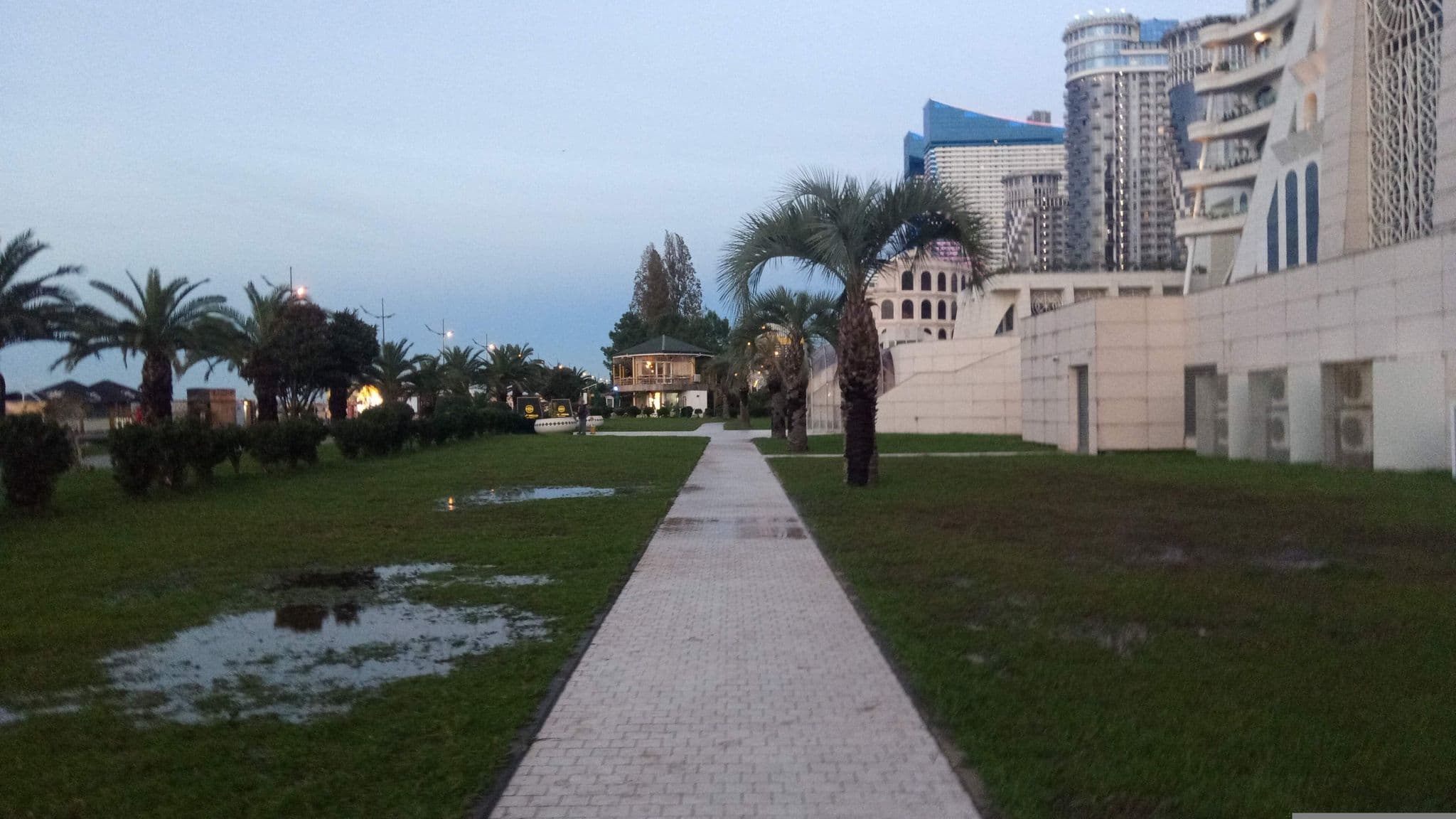 Street view near Mapa Gazelli otel şantiyesi, Batumi — © shoorick (CC BY-SA · Mapillary)