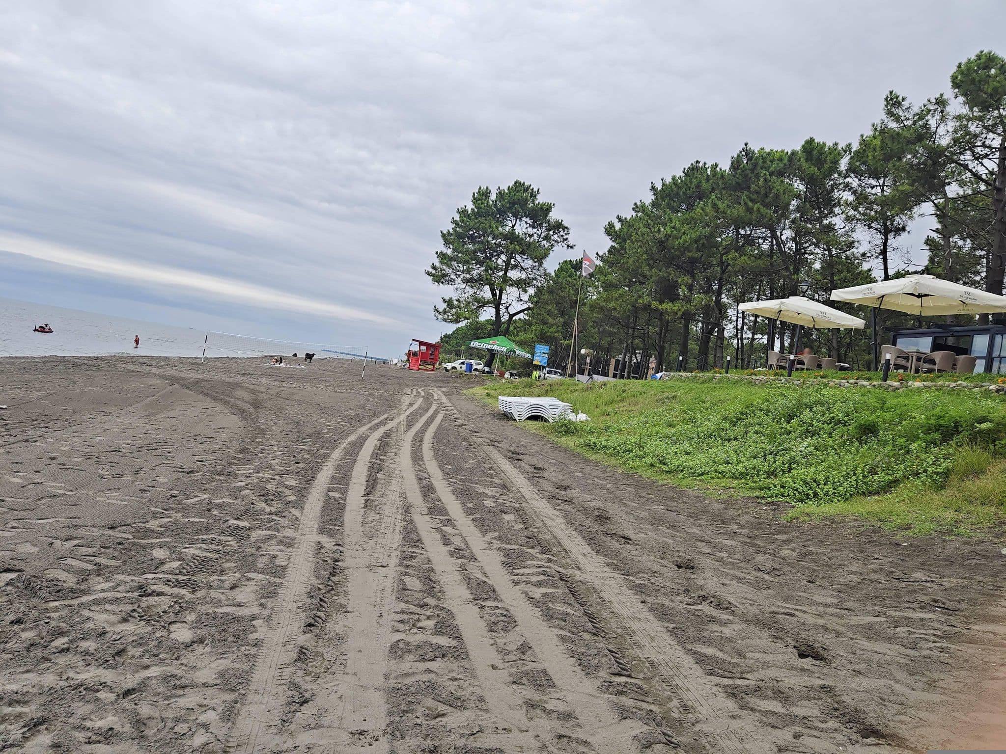 Street view near Grigolet Beach Resort, Trademark Collection By Wyndham, Ureki — © thelastofmaddogs (CC BY-SA · Mapillary)