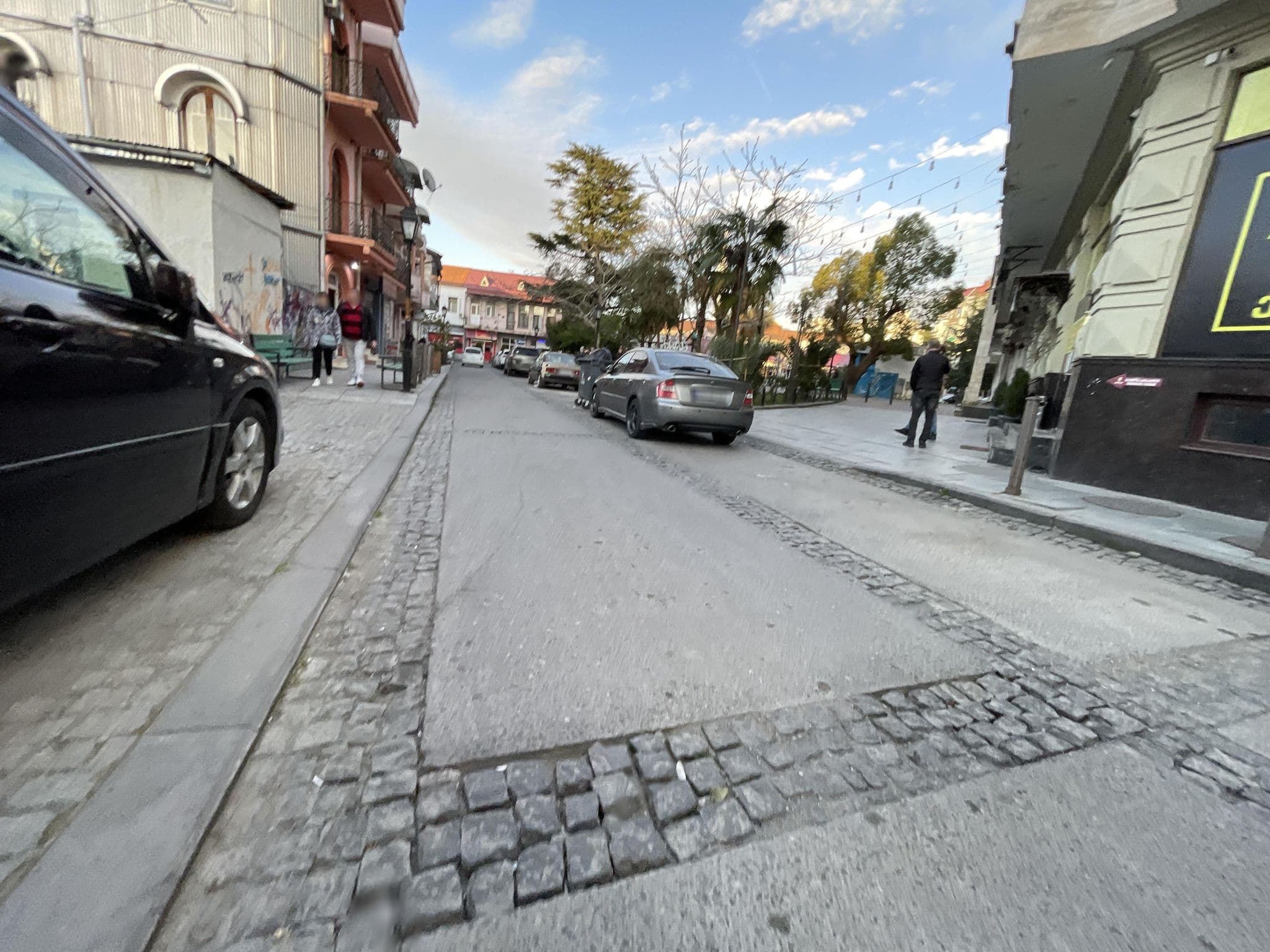 Street view near LUNA, Batumi — © egorka (CC BY-SA · Mapillary)