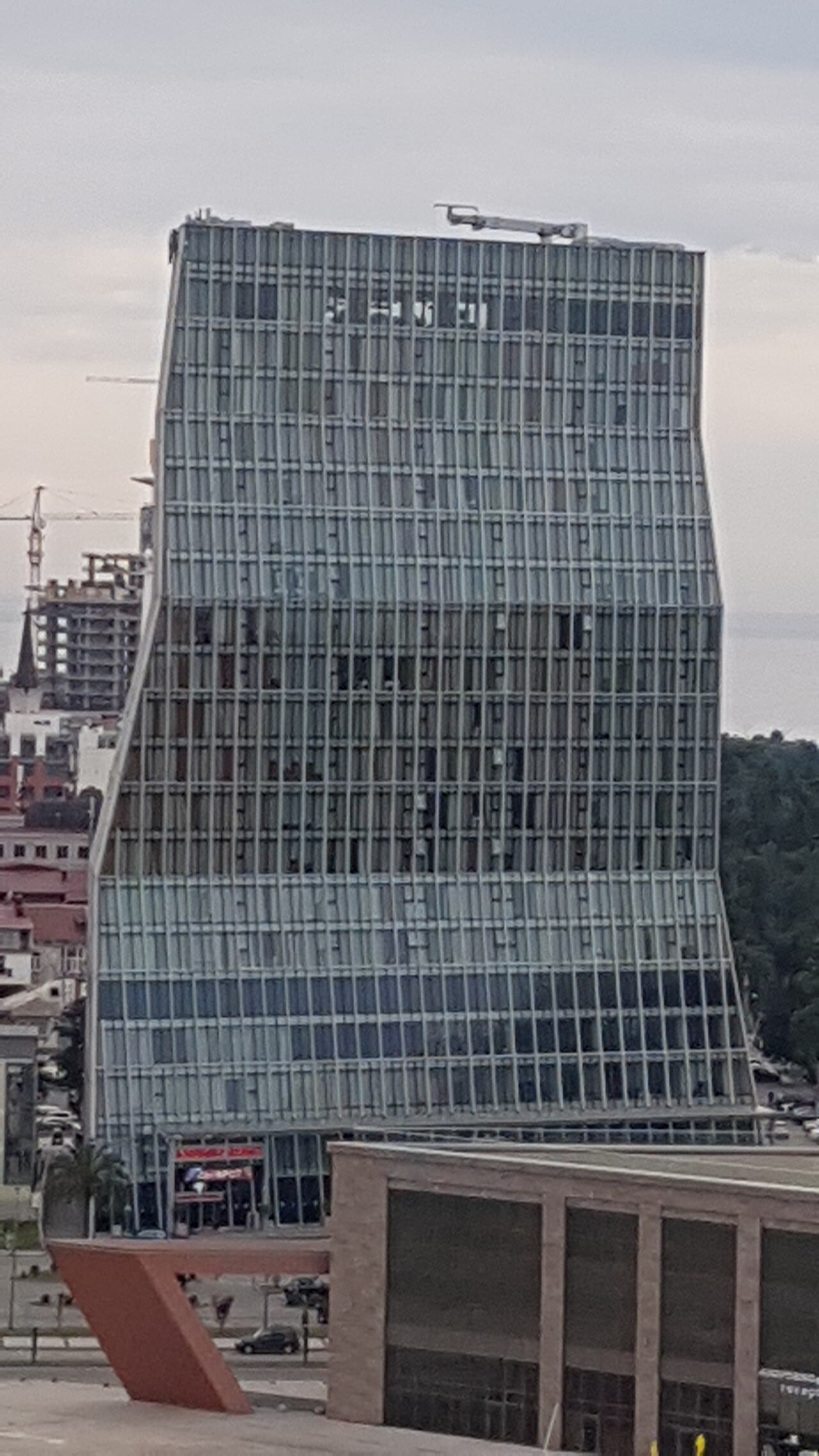 Radisson Blu Hotel (via Wikimedia Commons, CC BY-SA 4.0)