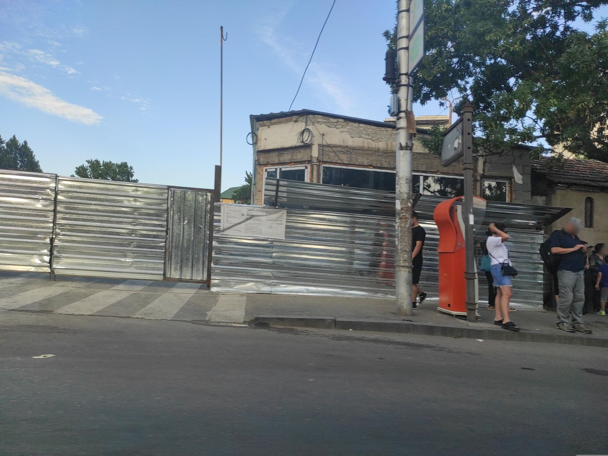 Street view near Georgian Palace, Tbilisi — © David_Osipov (CC BY-SA · Mapillary)