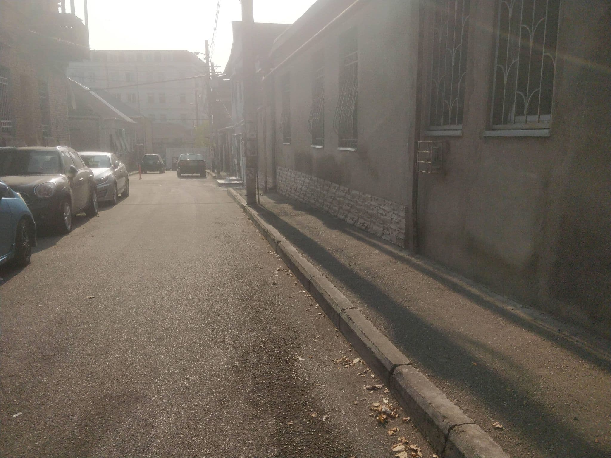 Street view near Green Hotel, Tbilisi — © dav23r (CC BY-SA · Mapillary)