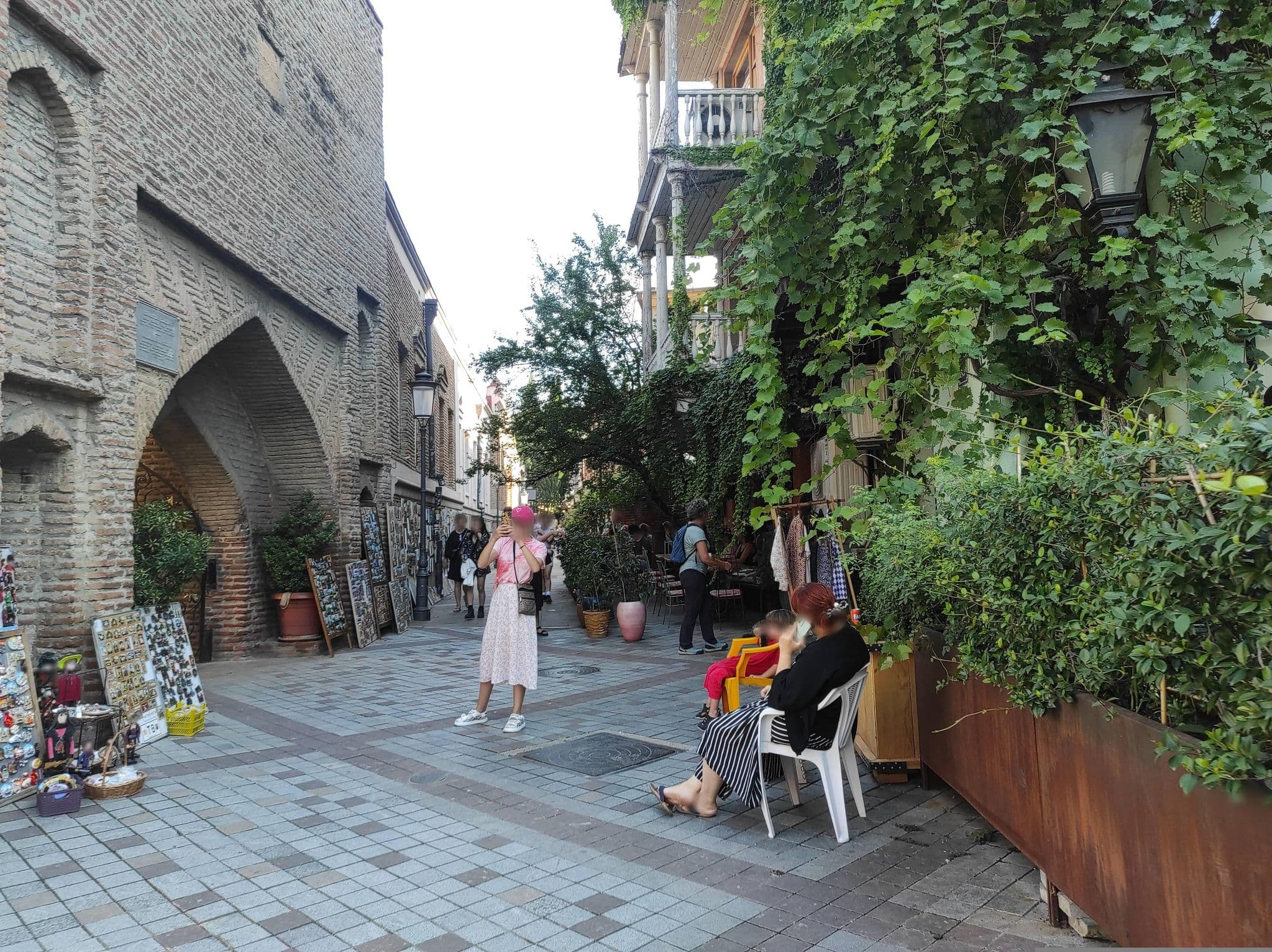 Street view near Hotel Ambassadori, Tbilisi — © David_Osipov (CC BY-SA · Mapillary)