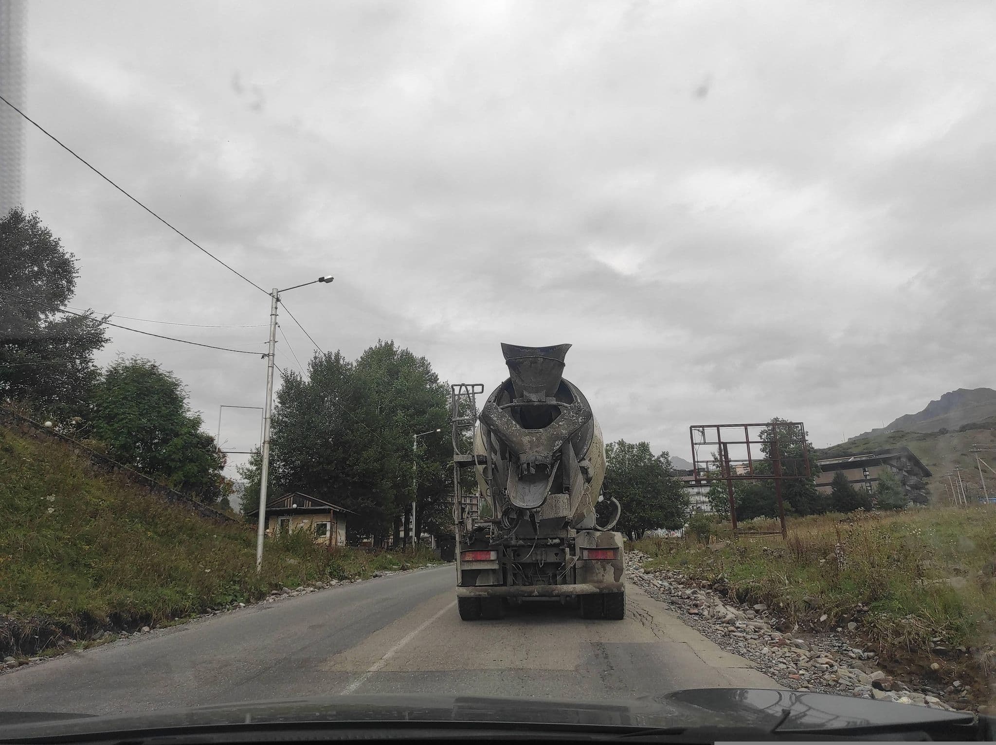 Street view near Hotel "Panorama", Gudauri — © David_Osipov (CC BY-SA · Mapillary)